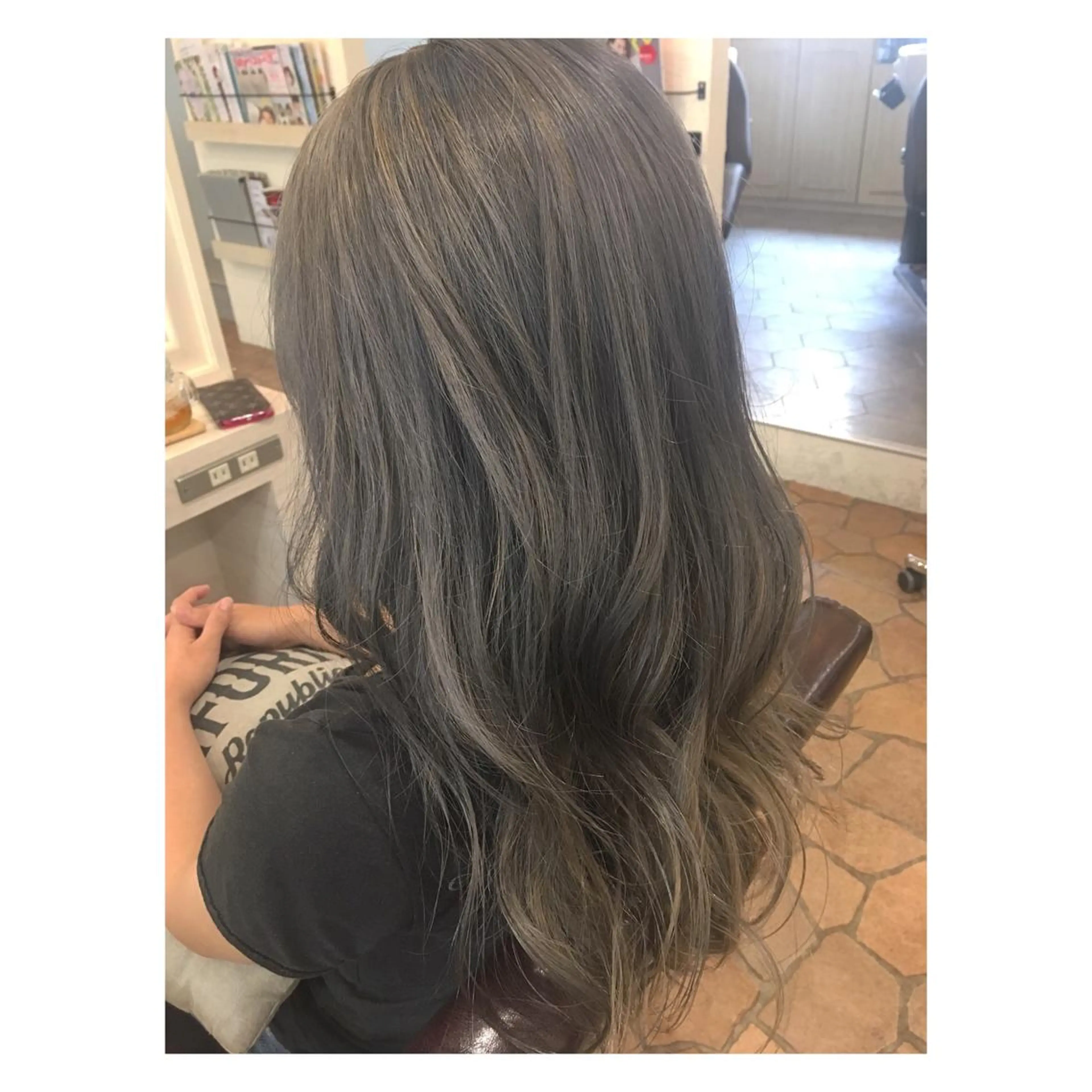 ロング カラー ヘアアレンジ アッシュ 🎀透明感カラーෆ 🪄Maikoのヘアスタイル