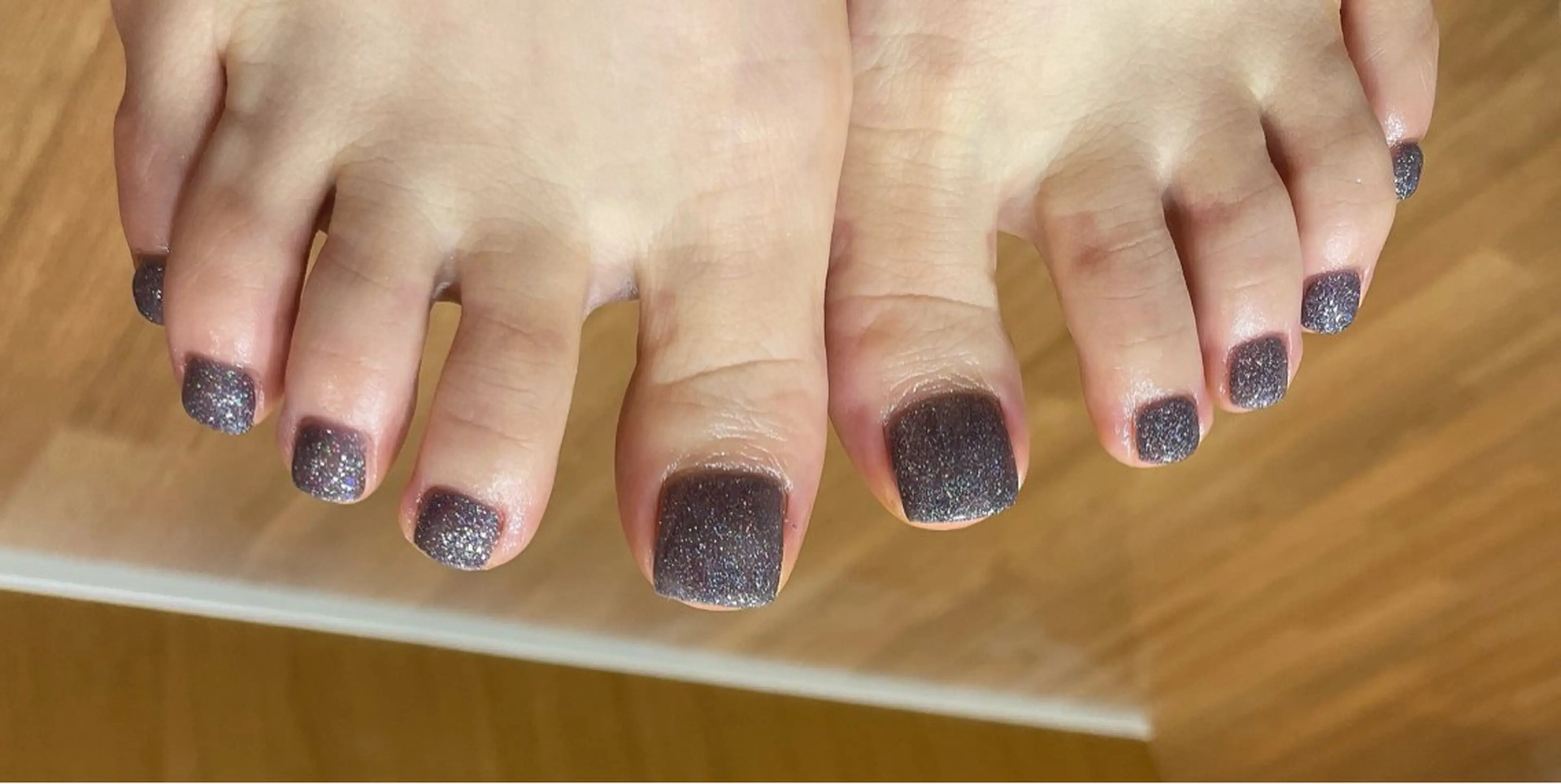 ネイル ラメ(グリッター) フットネイル liberté🫧 新小岩のネイルデザイン