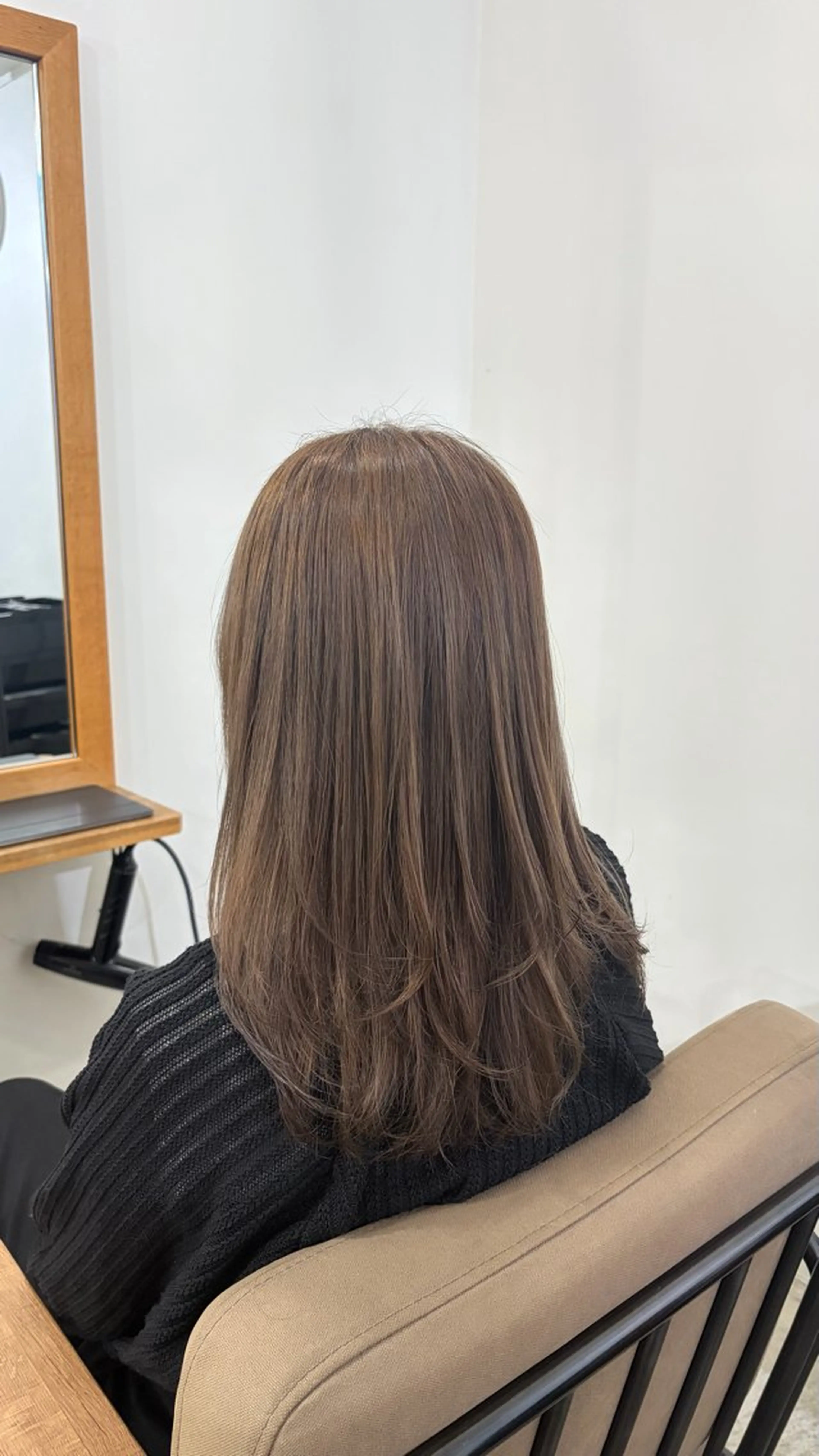 ミディアム アッシュ tranq nacoのヘアスタイル
