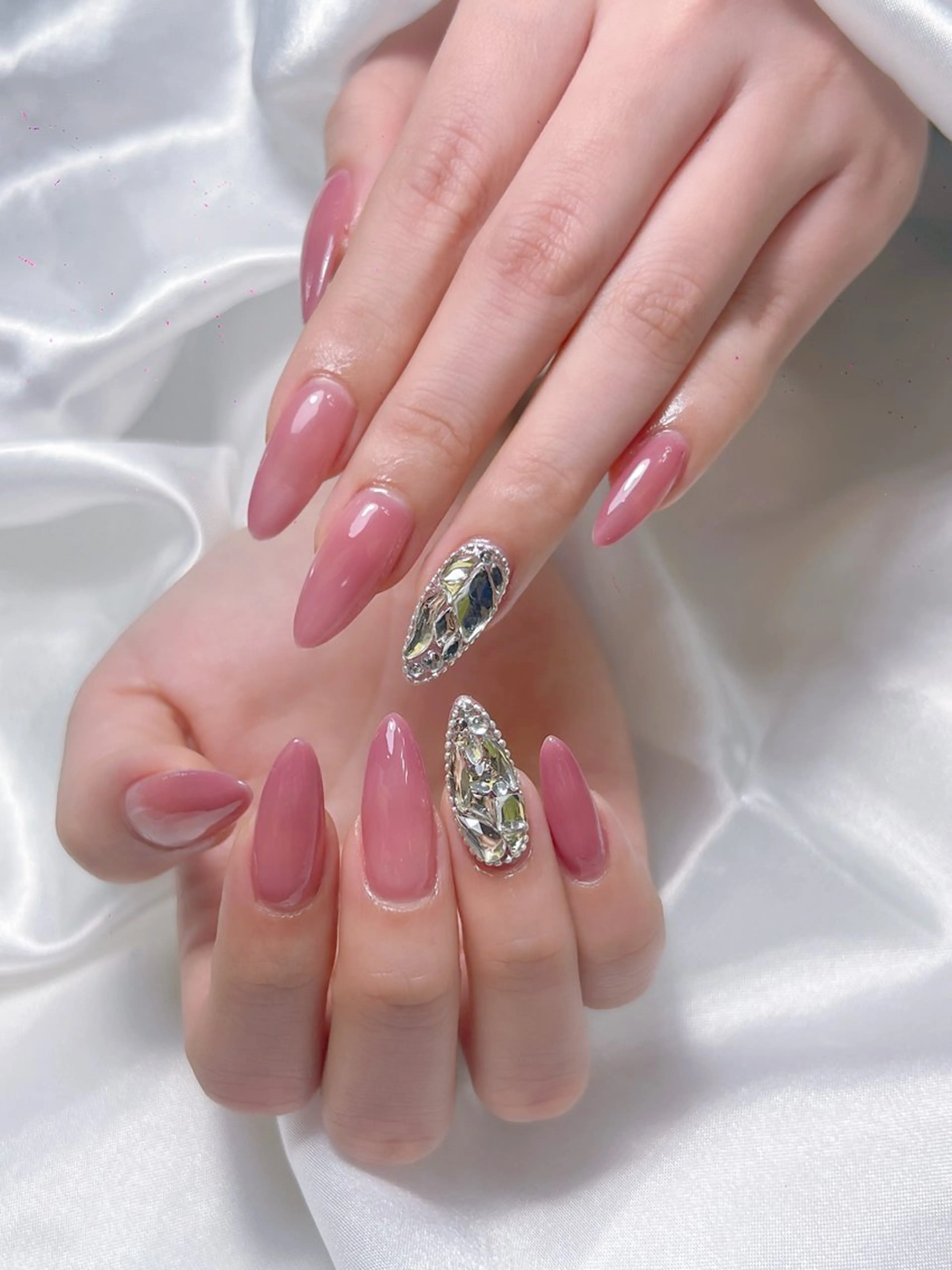 ネイル LEELA NAIL STUDIO所属・LEELA NAIL STUDIOのネイルデザイン