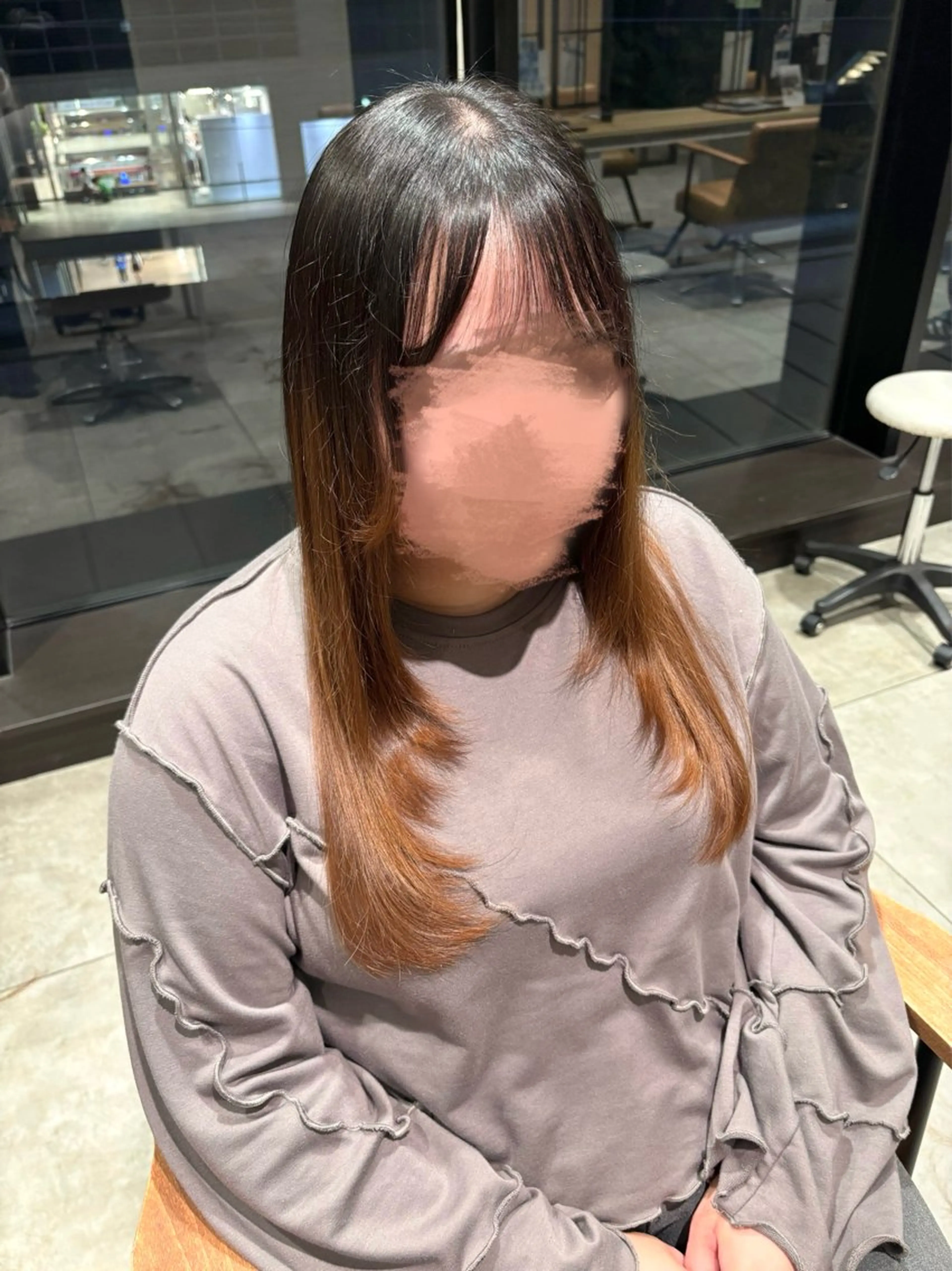 ロング 顔まわりレイヤー 顔周りカット レイヤーカット 新谷 春日のヘアスタイル