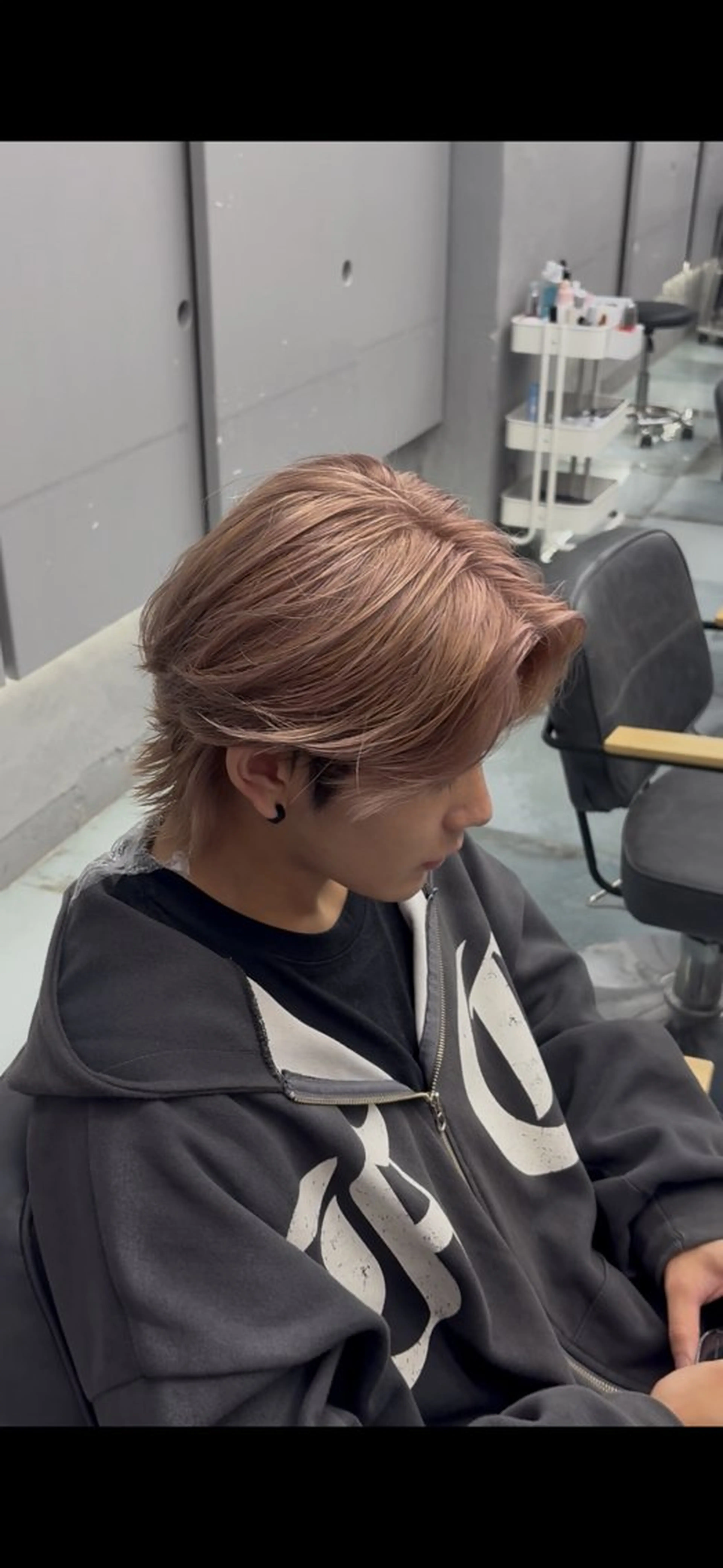 カラー 小松崎 みなのヘアスタイル