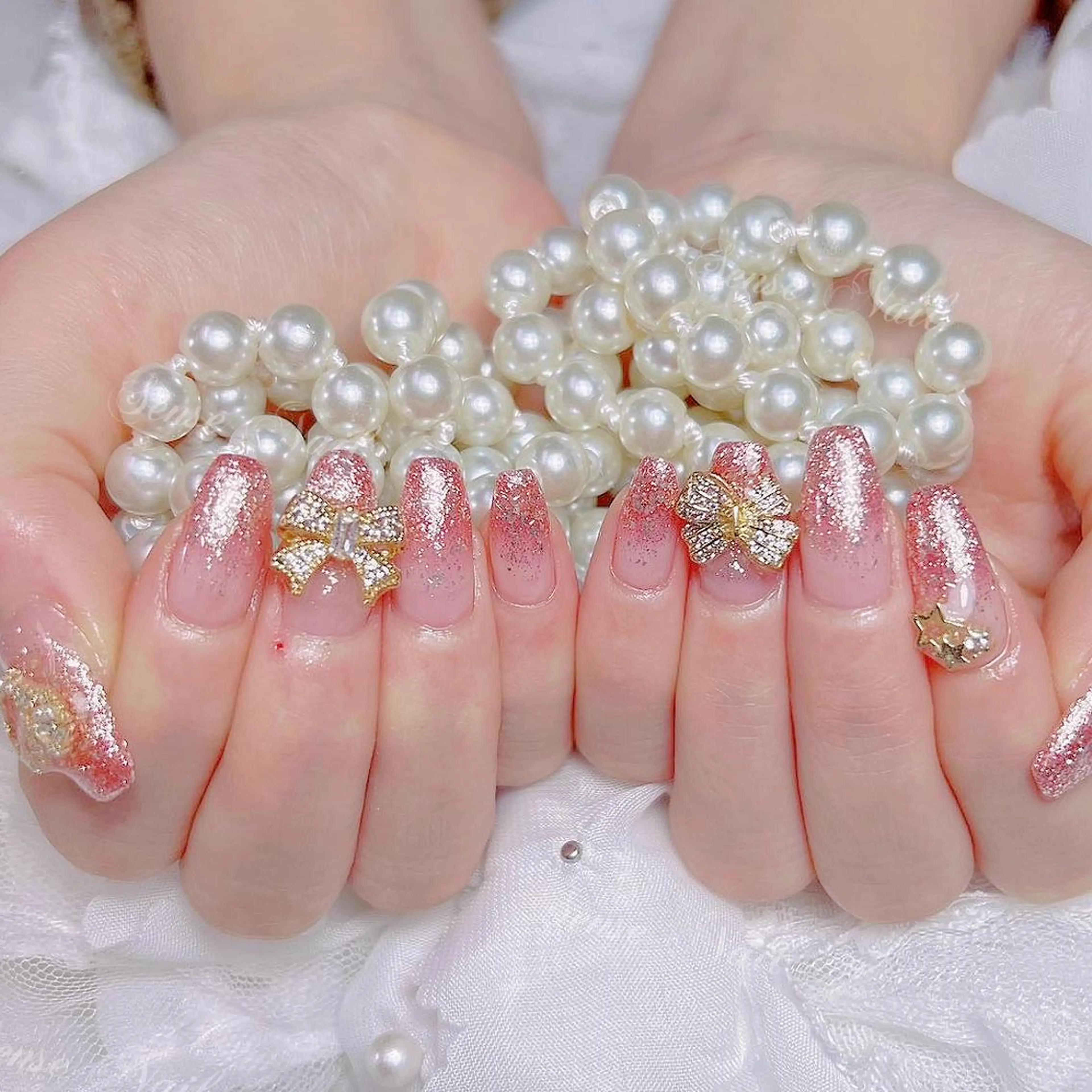 ネイル Queening 🦋のネイルデザイン