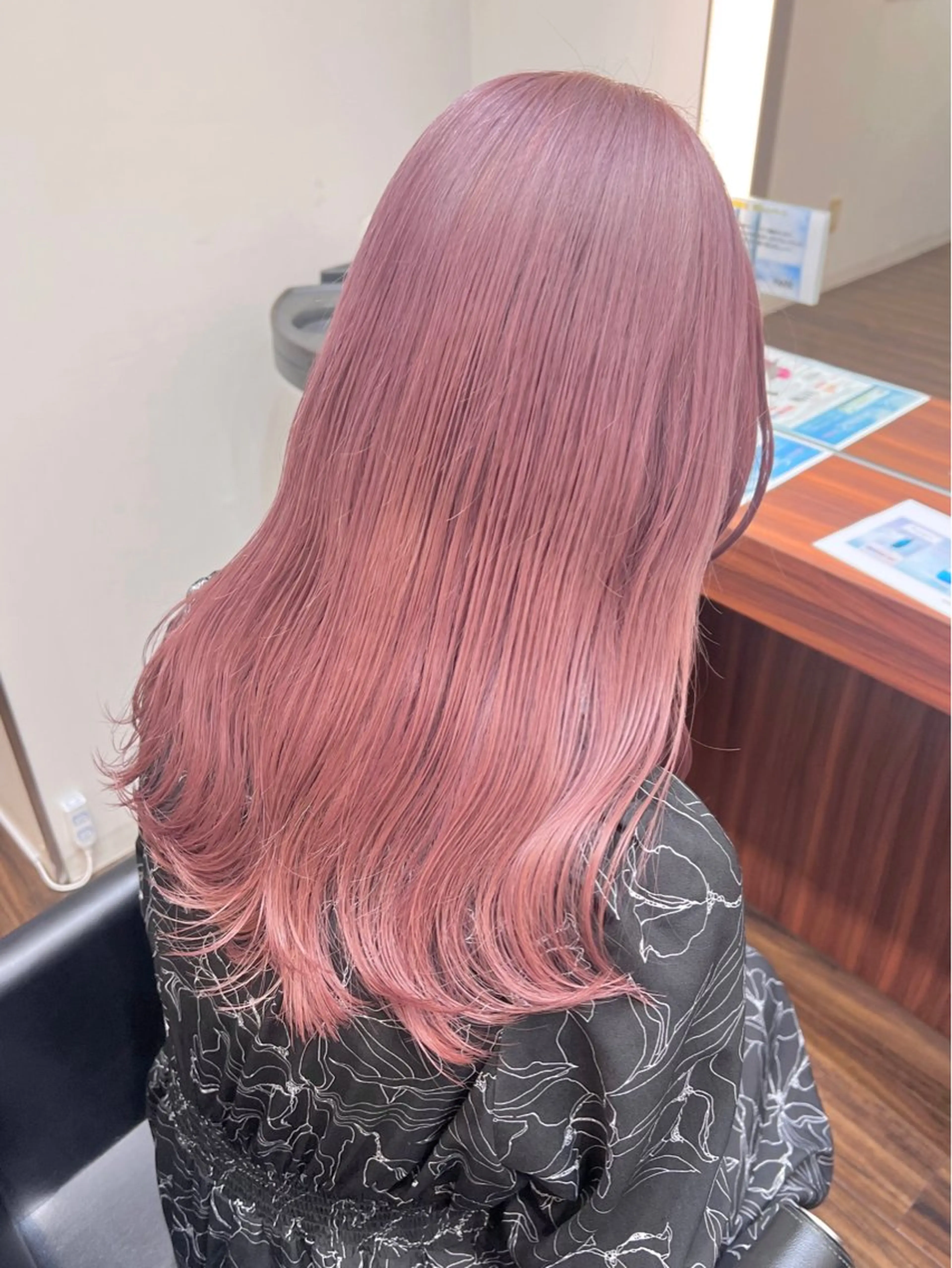 セミロング カラー ベージュカラー ブリーチ ケアブリーチ ハイトーンカラー ピンクカラー 名古屋美容院 / keinaのヘアスタイル
