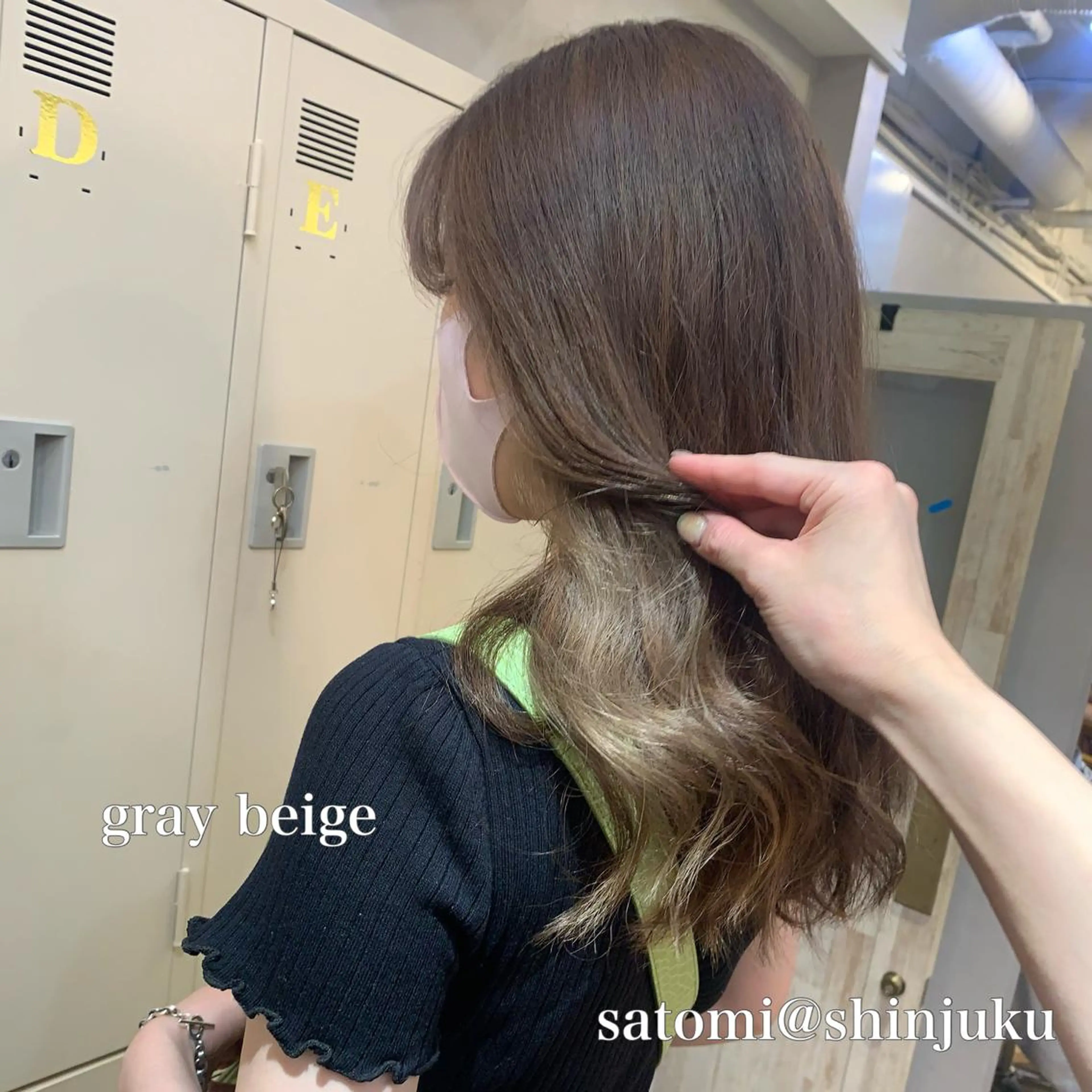 セミロング 淡色ふんわりhair 新宿satomiのヘアスタイル