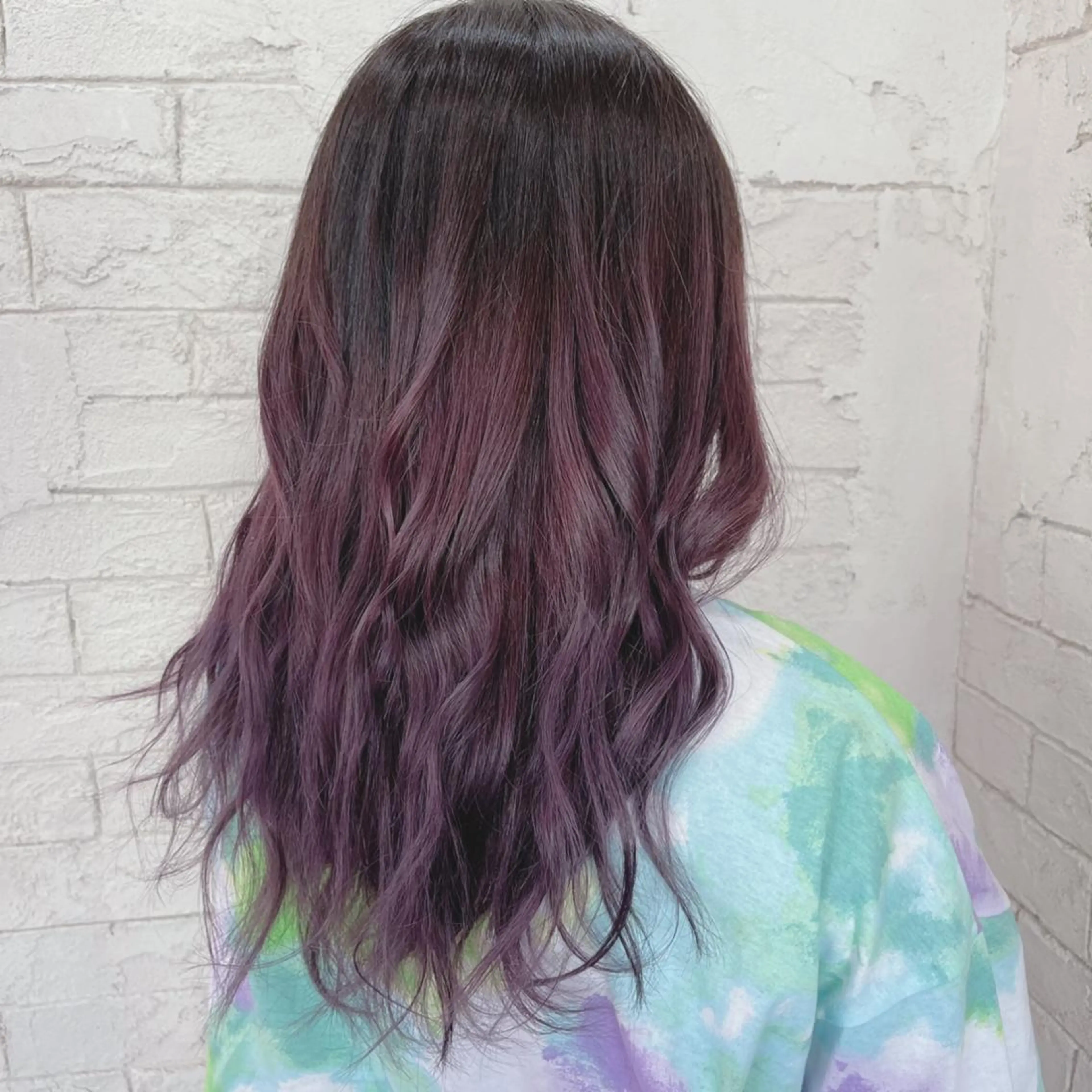 ロング カラー グラデーションカラー パープルカラー 槙川 郁弥のヘアスタイル