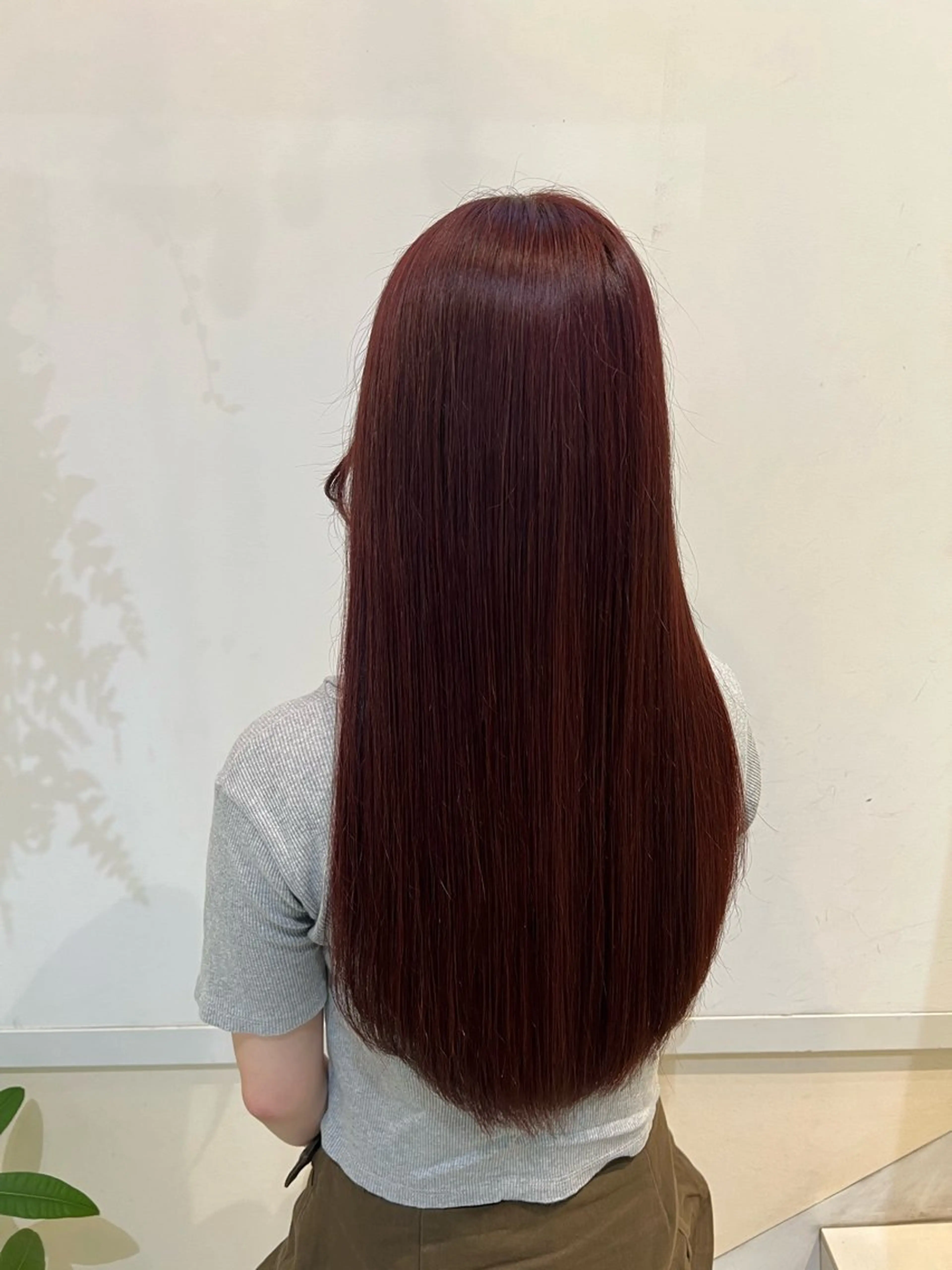 ロング カラー ボルドーカラー カット ヘアカラー トリートメント ブリーチしない暖色 カラー🥀杉 優菜のヘアスタイル