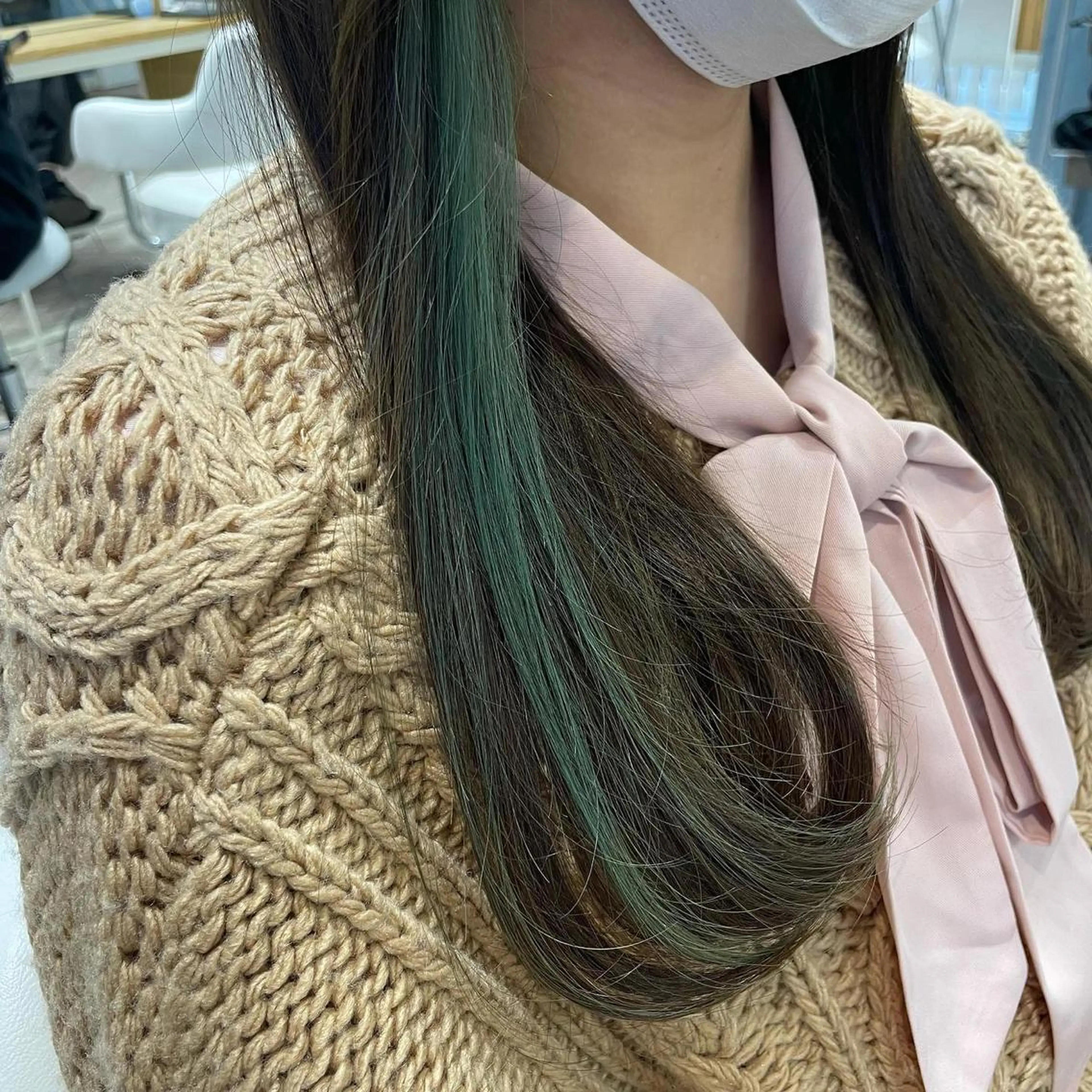 ロング ヘアカラー トリートメント 亀山 由里菜のヘアスタイル