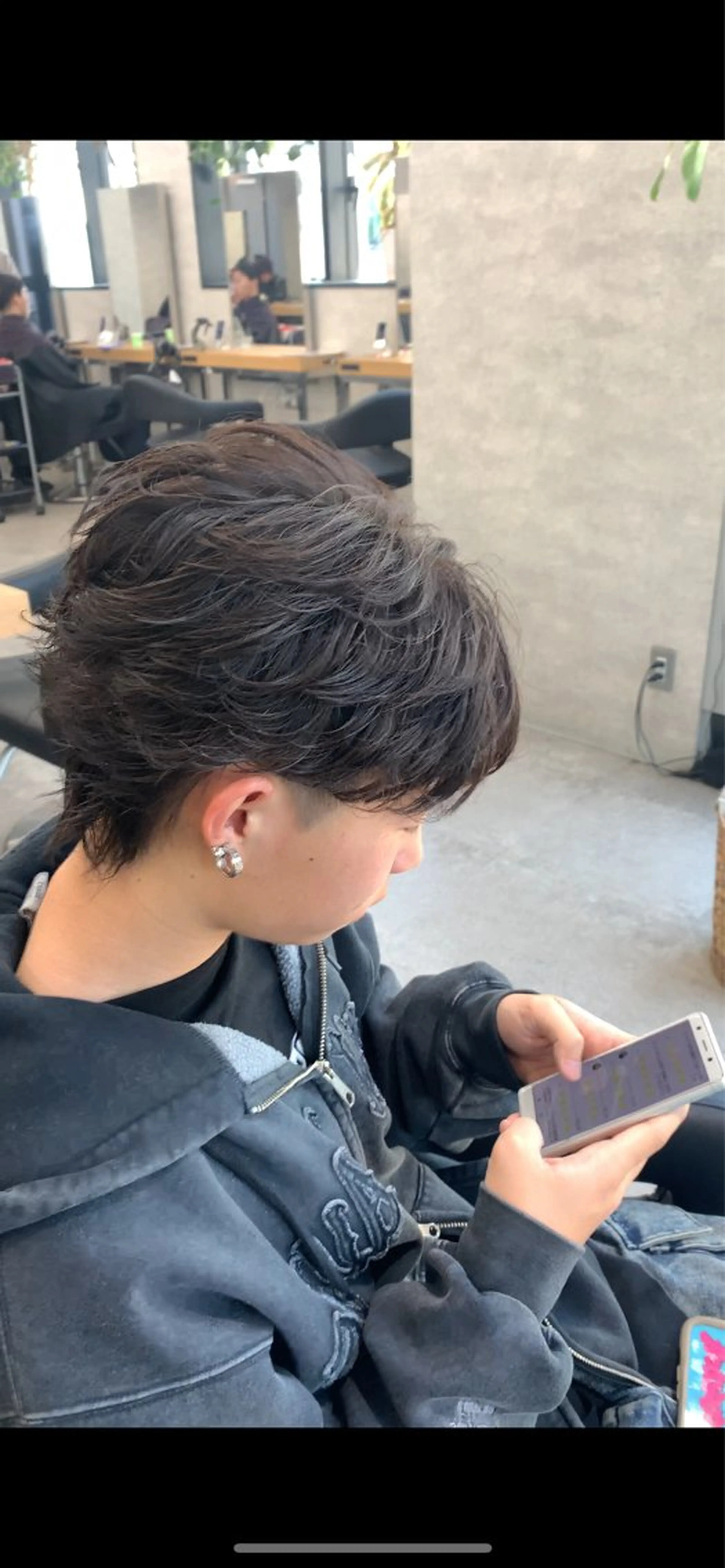 カラー メンズ センターパート メンズハイライト メンズメッシュ マッシュ メンズパーマ 波巻き/サーフカール 🌊吉野裕稀のヘアスタイル