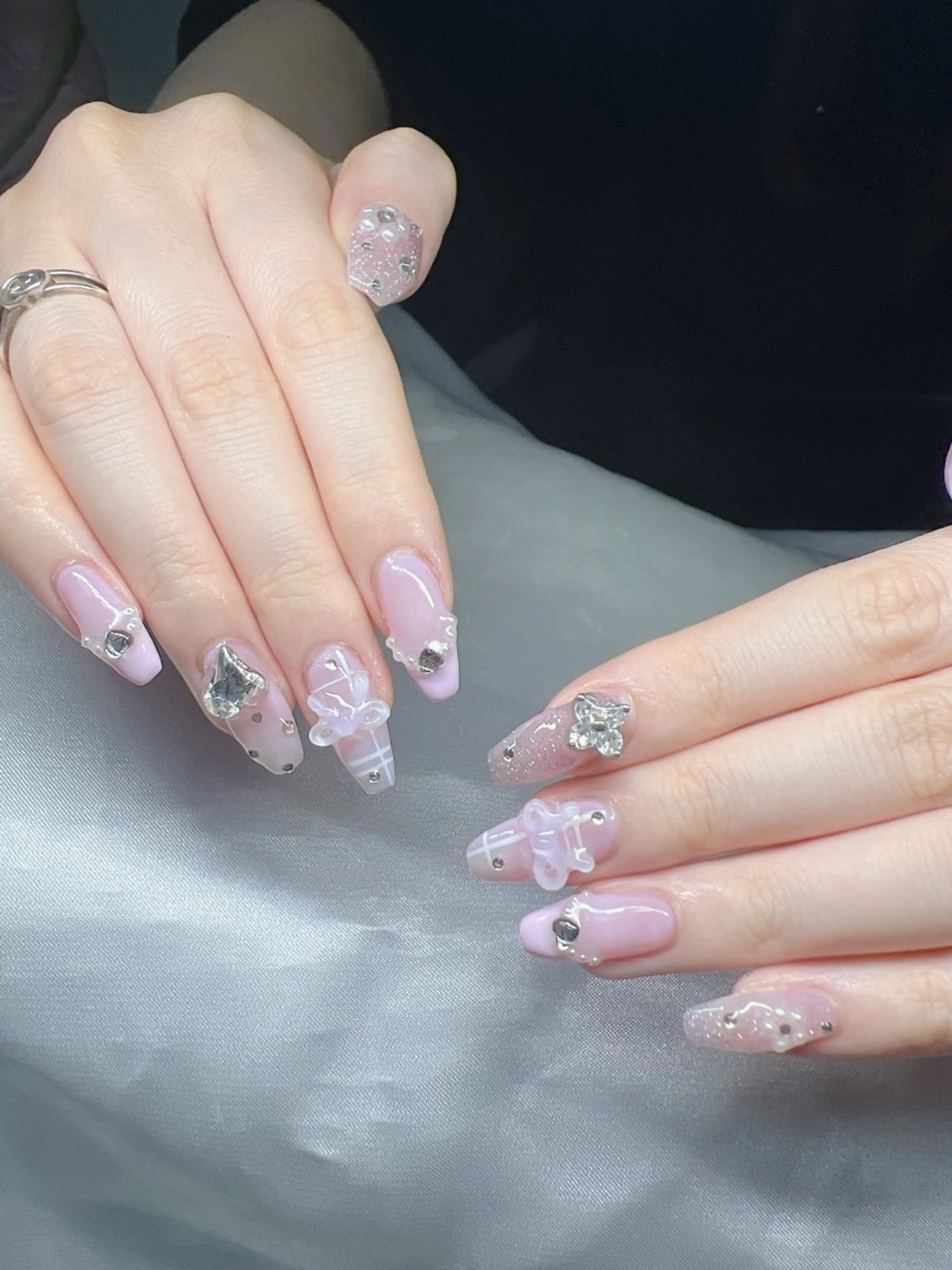 ネイル 長さ出し グラデーション 卒業式 キラキラネイル マグネットネイル ハンドネイル Lee Nailsのネイルデザイン