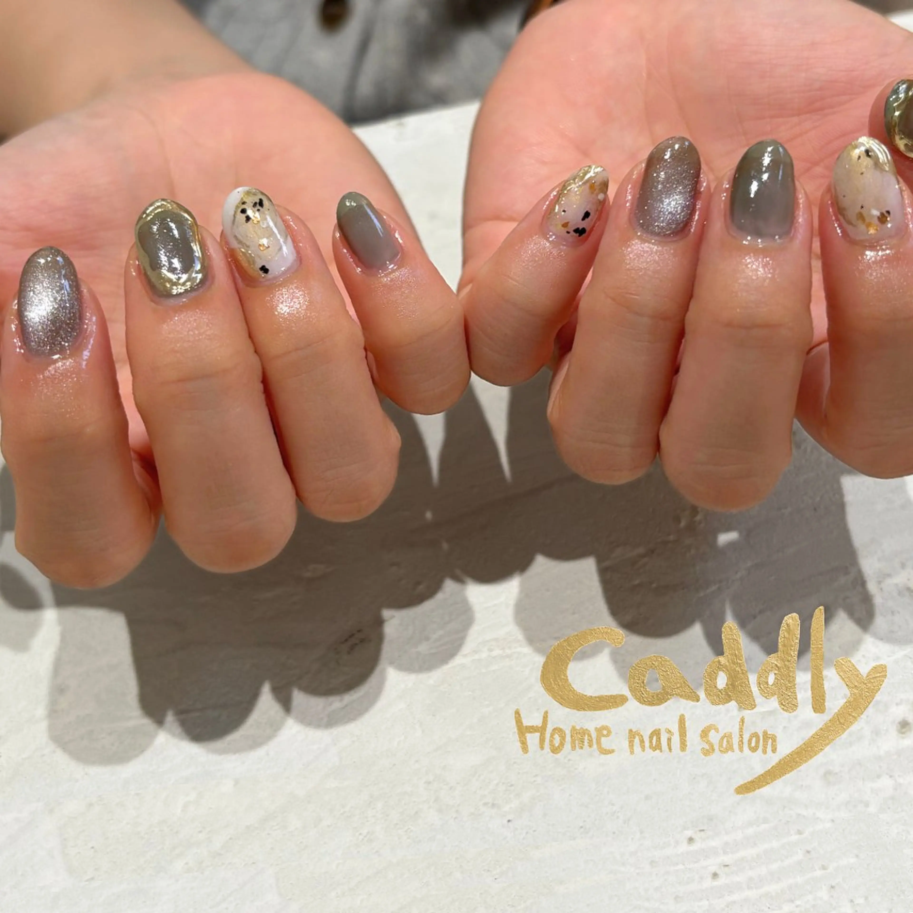 ネイル ハンドネイル caddly naoのネイルデザイン