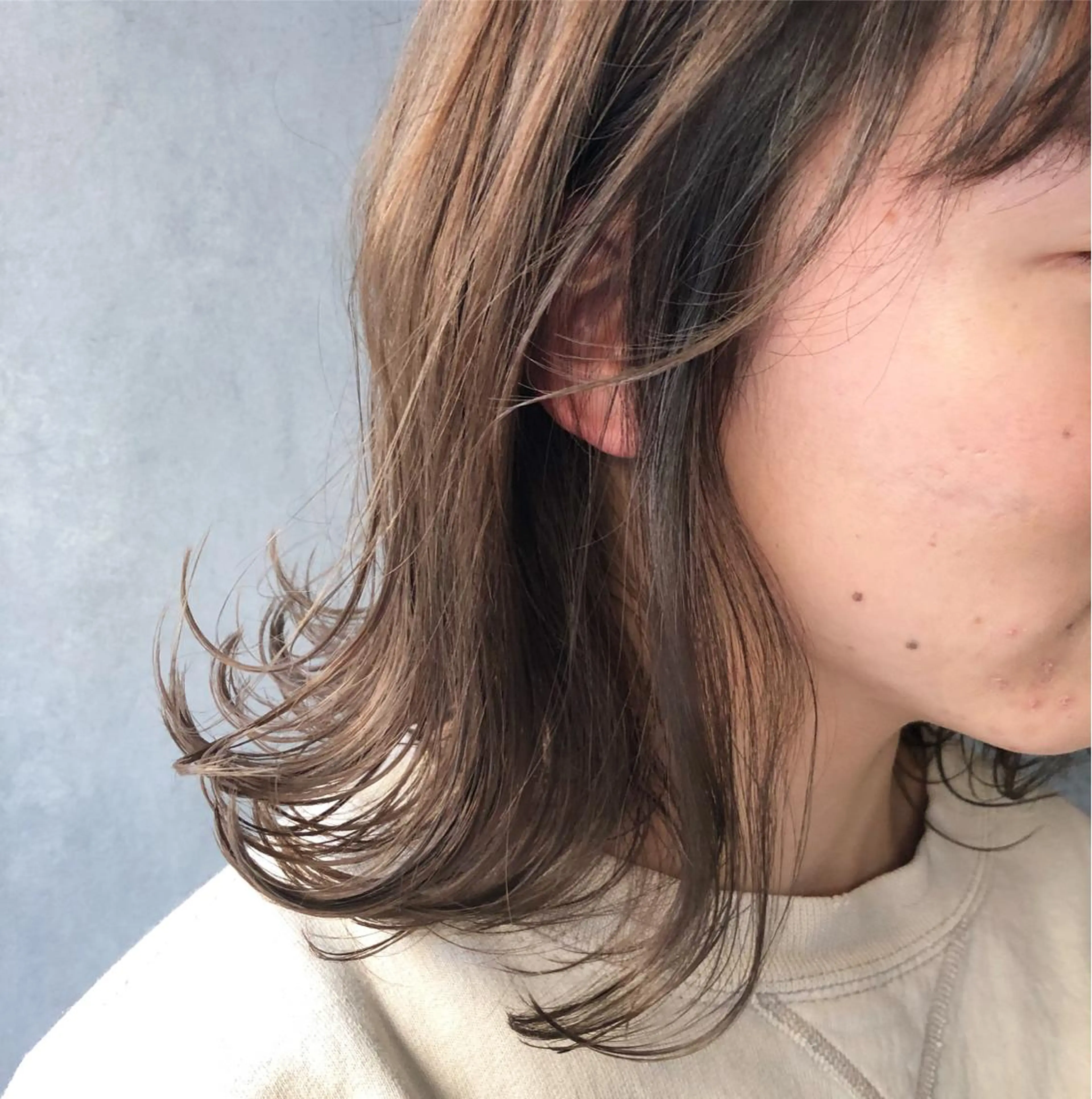 ミディアム カラー パーマ ヘアアレンジ グレージュ 【白髪ぼかし 専門GBG】自由が丘のヘアスタイル