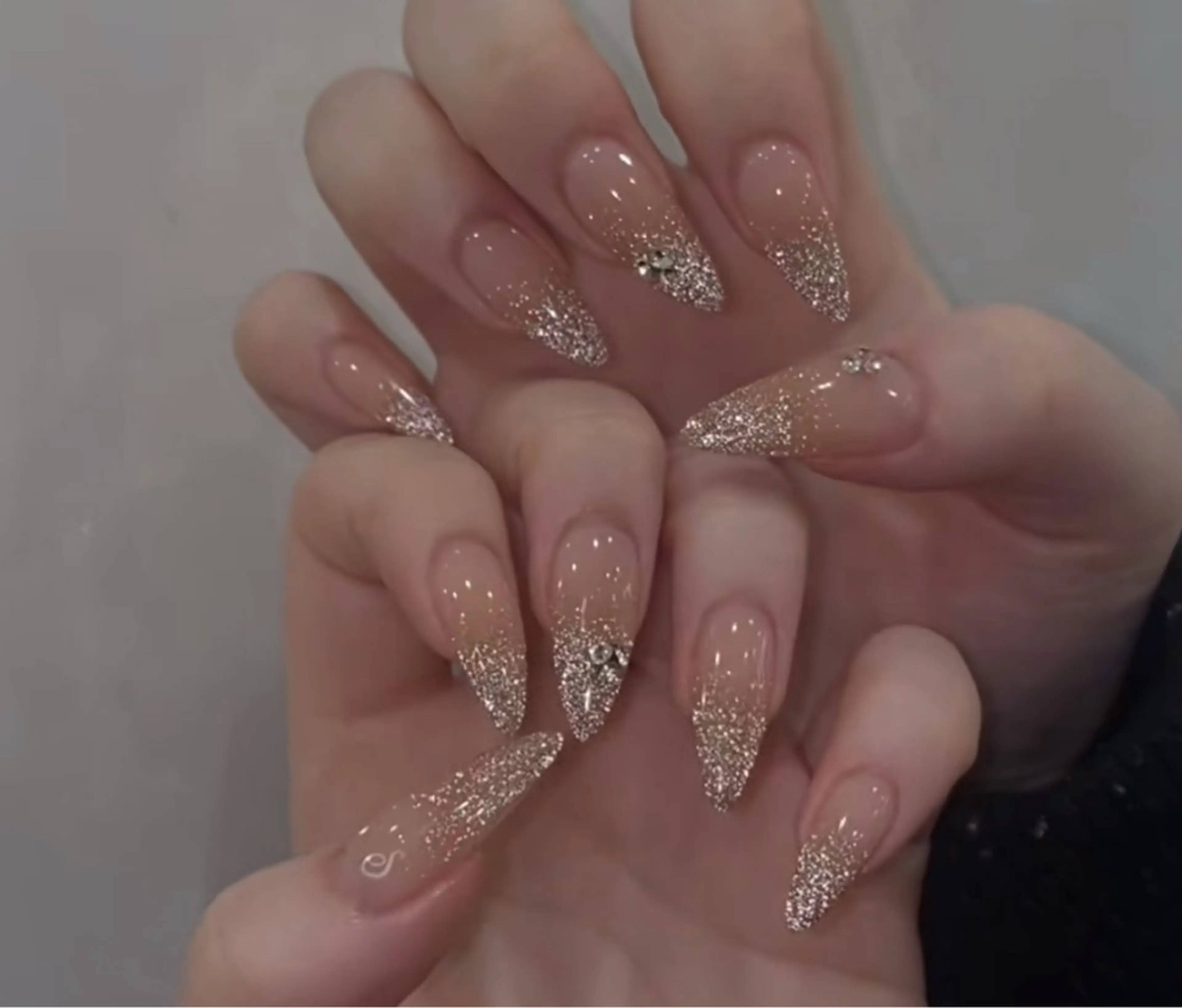 ネイル フラッシュネイル グラデーション Mio Nailのネイルデザイン