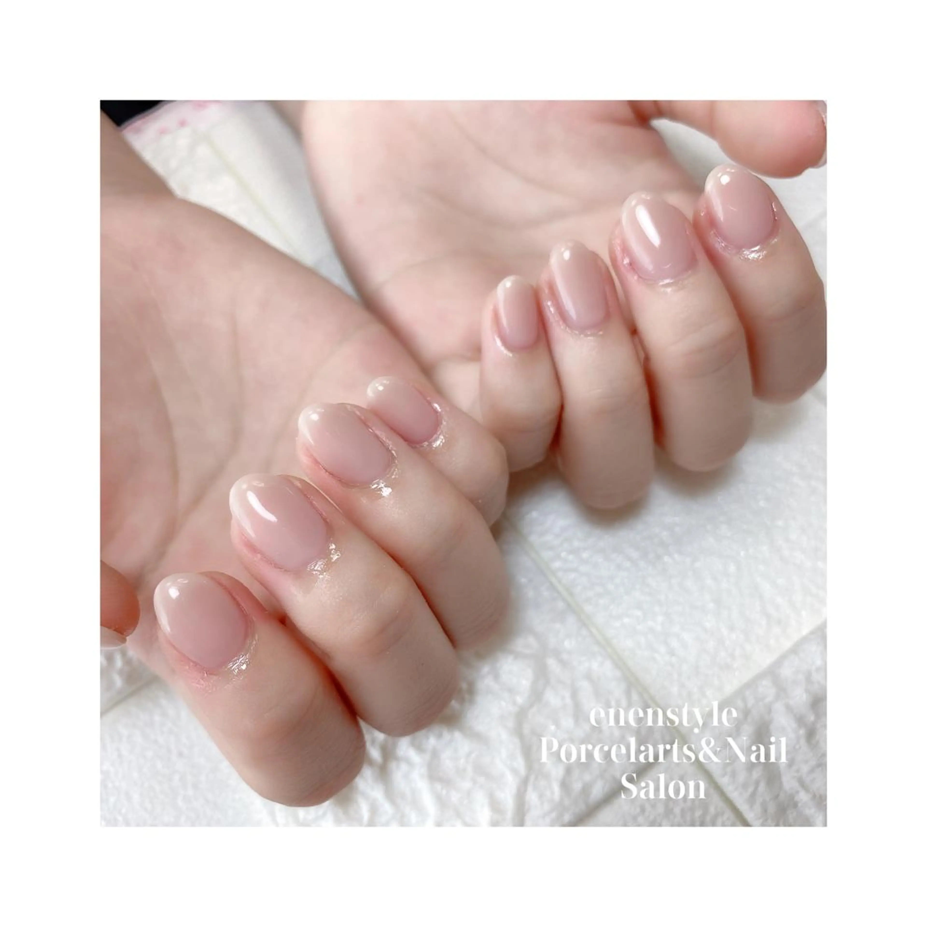 ミディアム ネイル ジェルネイル ニュアンスネイル オフィスネイル ワンカラーネイル パラジェル 👑enen style👑のネイルデザイン