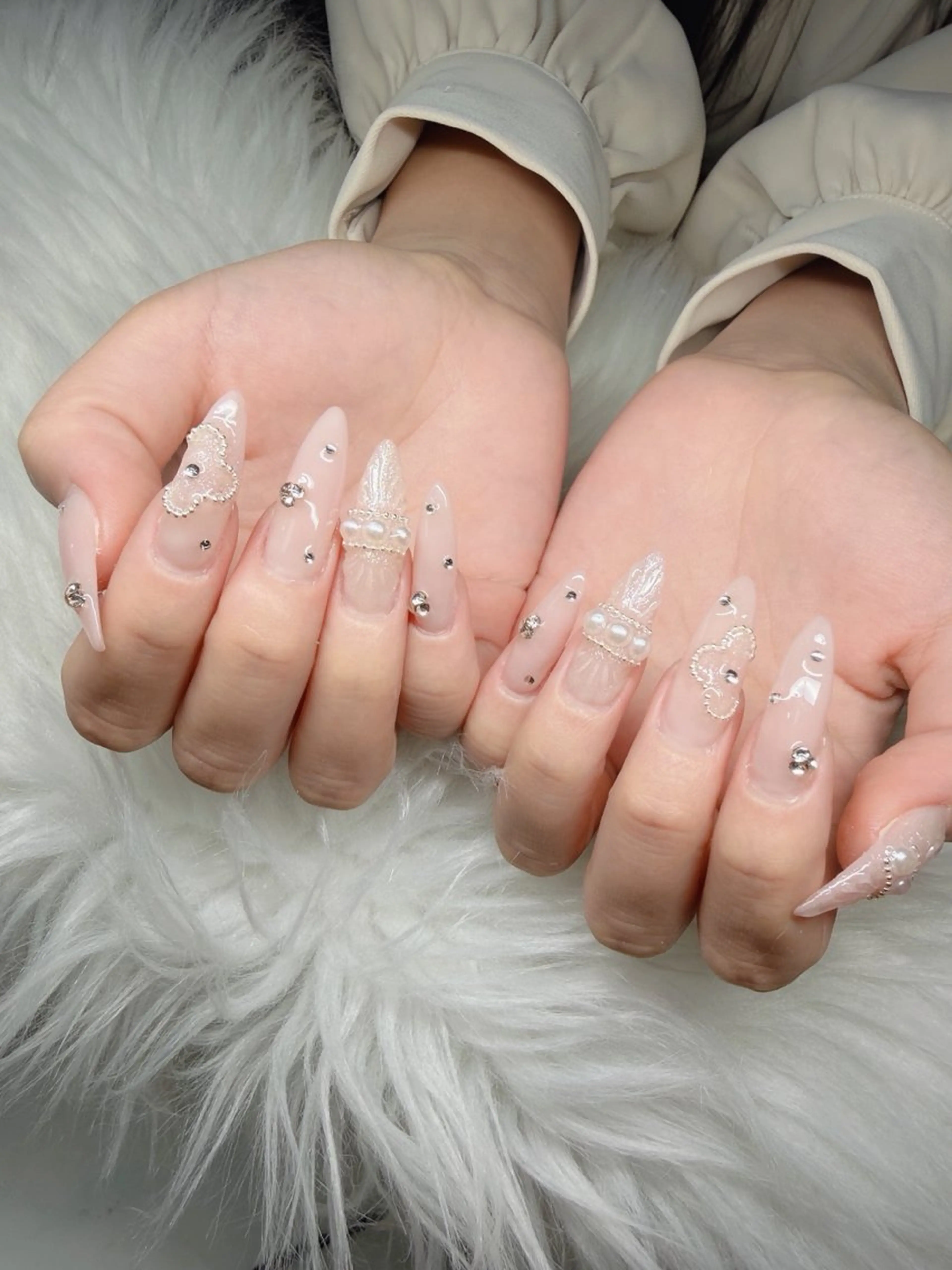 ネイル 長さ出し グラデーション 卒業式 キラキラネイル マグネットネイル Lee Nailsのネイルデザイン