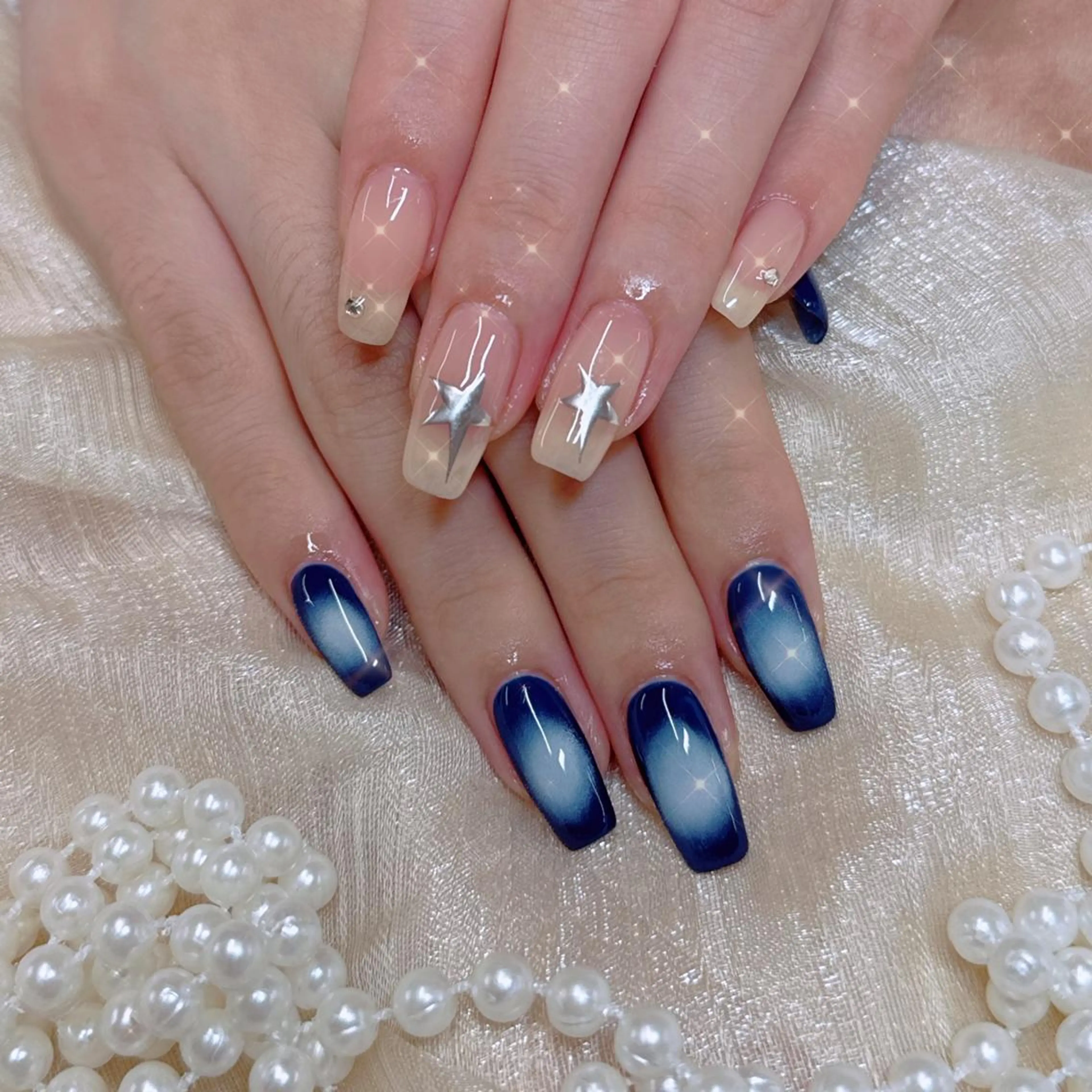 ネイル queensnail 🧸mikaのネイルデザイン