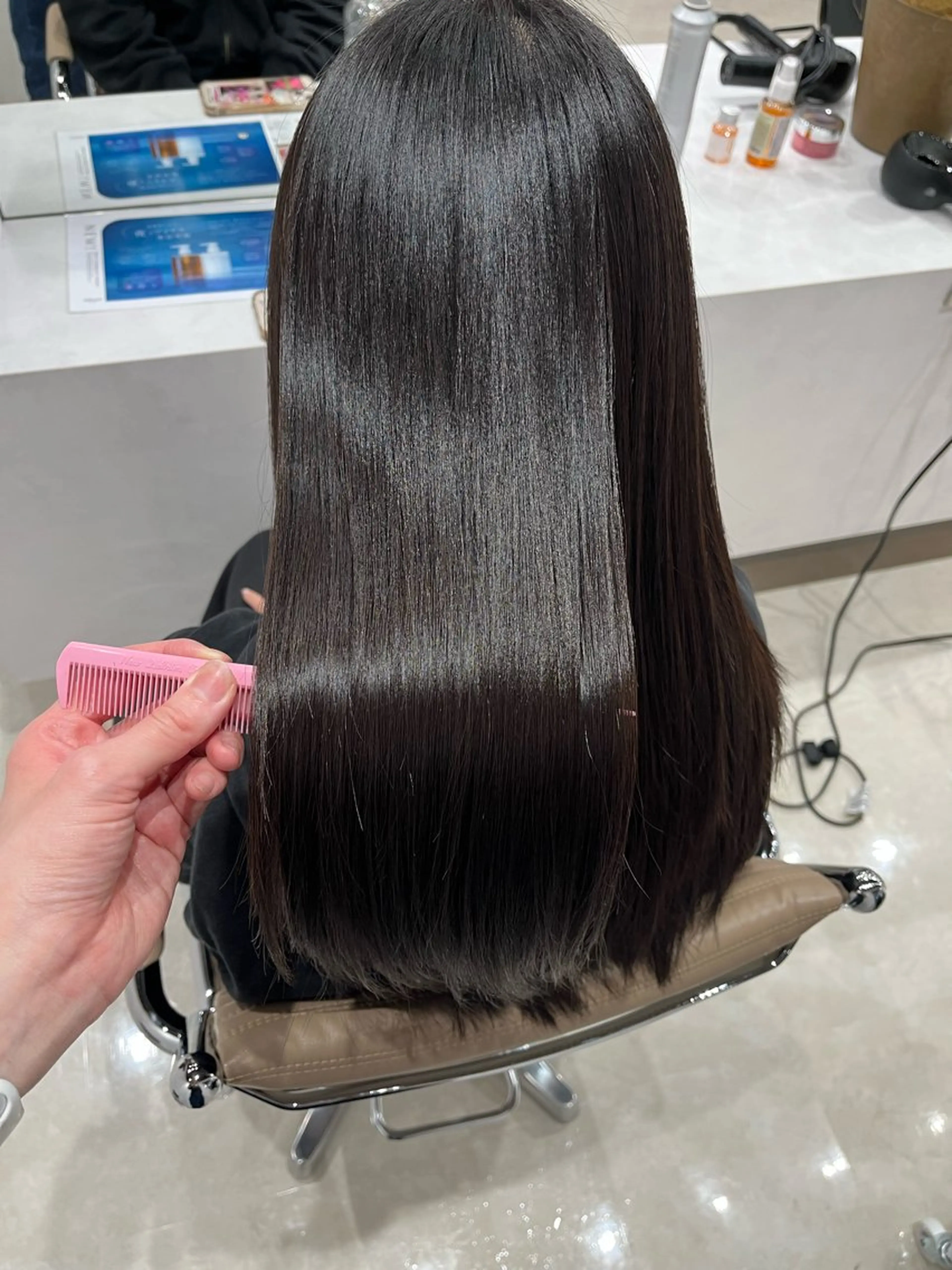 ロング 酸性ストレート 縮毛矯正 🫧ぷる艶カラー🫧 Yuubi🦩のヘアスタイル