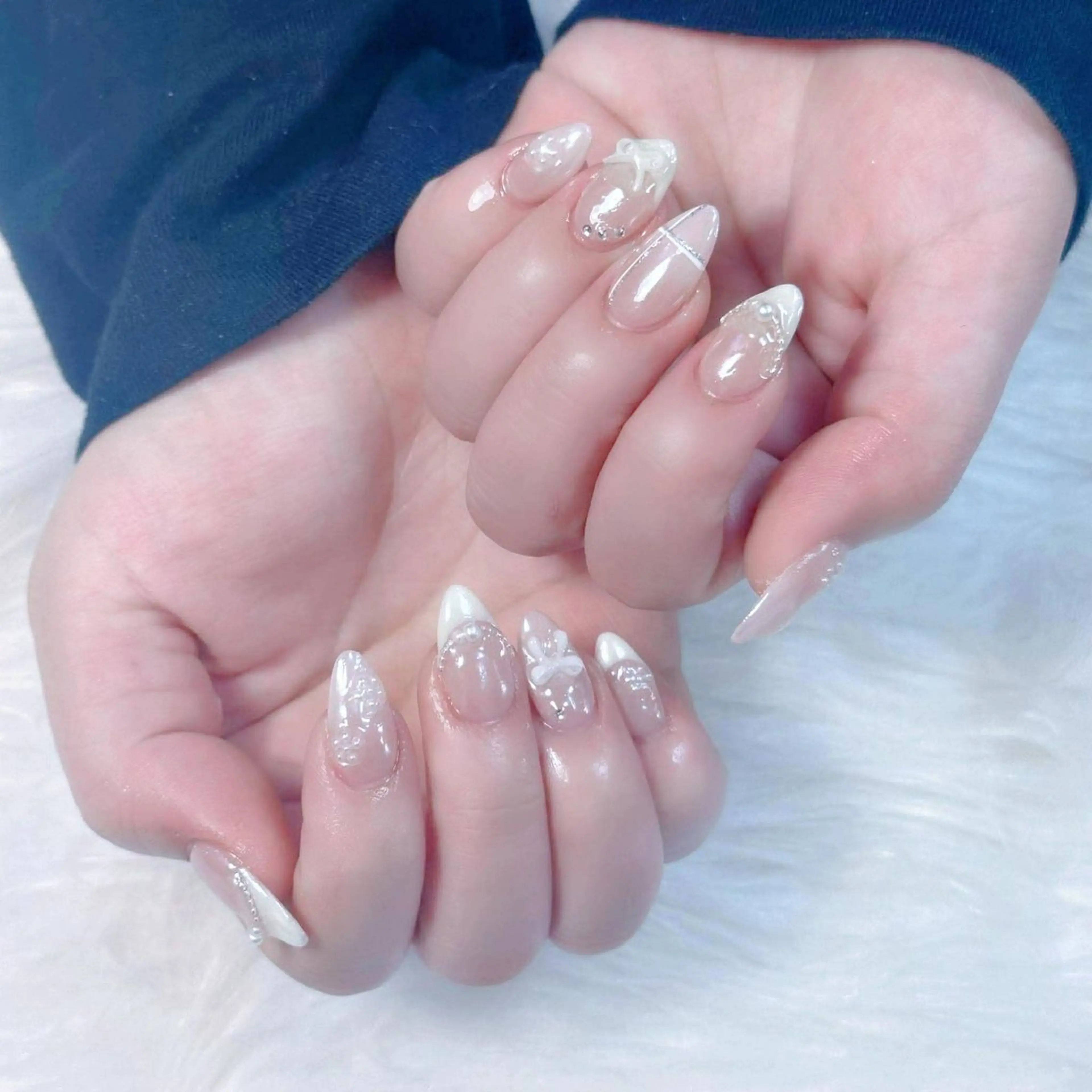 ネイル 長さ出し フレンチネイル グラデーション キラキラネイル 韓国ネイル ハンドネイル Hana Nail Salonのネイルデザイン
