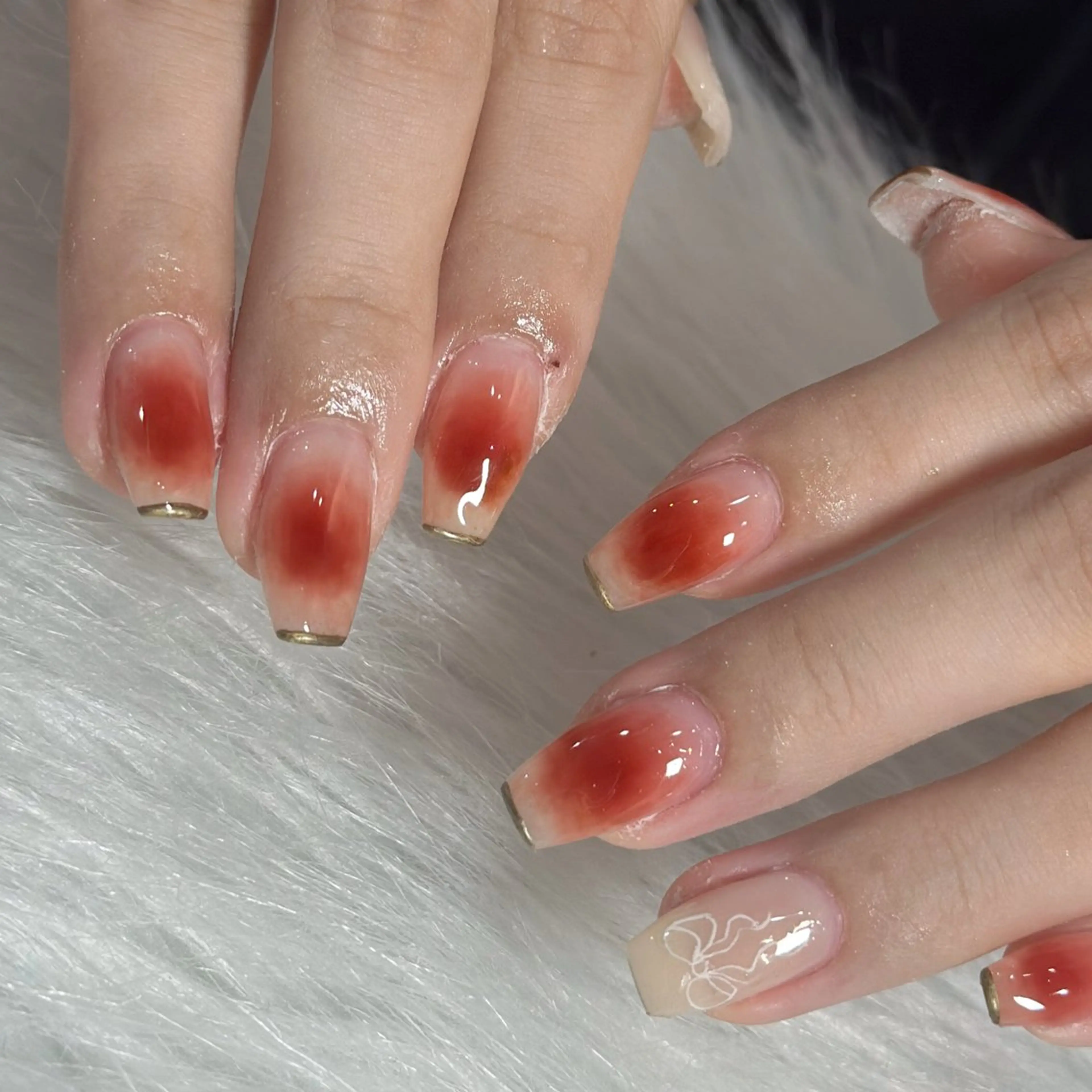 ネイル ハンドネイル フットネイル LAVISH nanamiのネイルデザイン