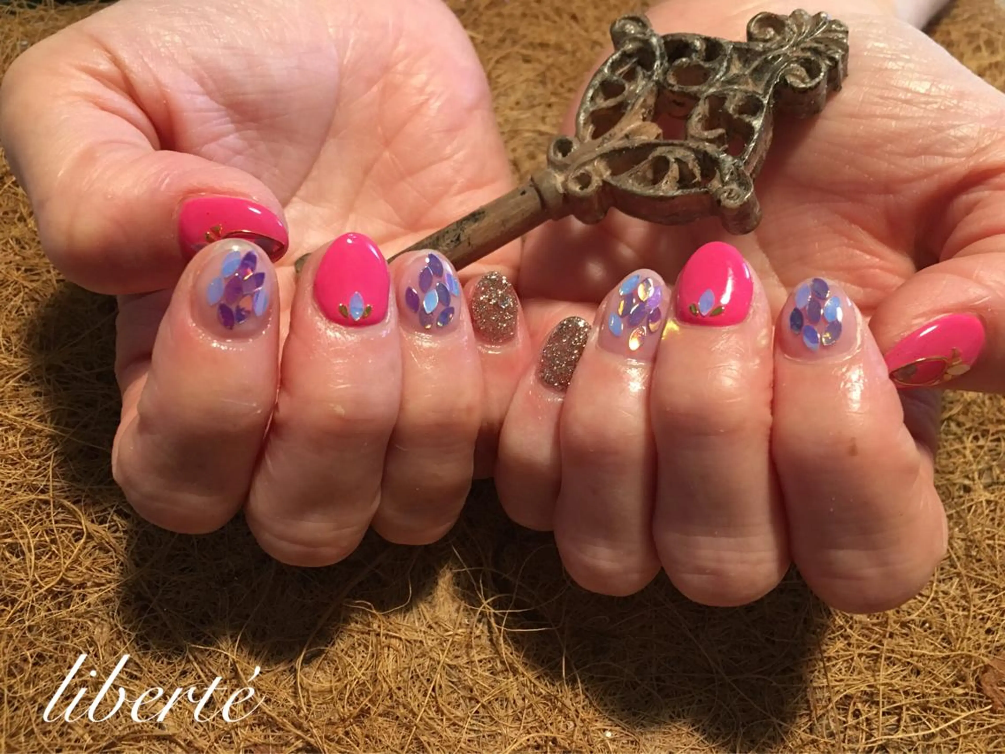 ネイル liberté (リベルテ)のネイルデザイン