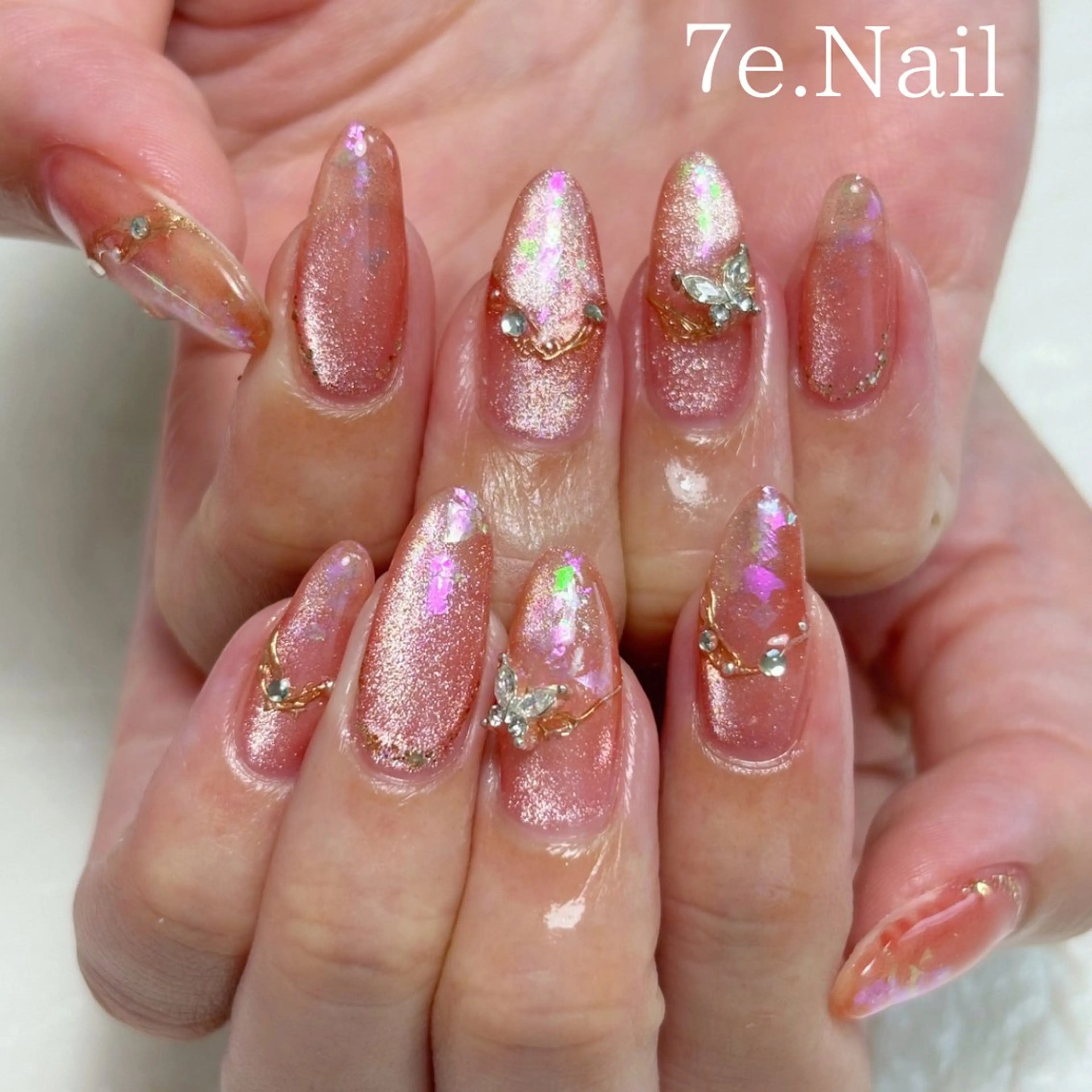 ネイル 7e. Nailのネイルデザイン