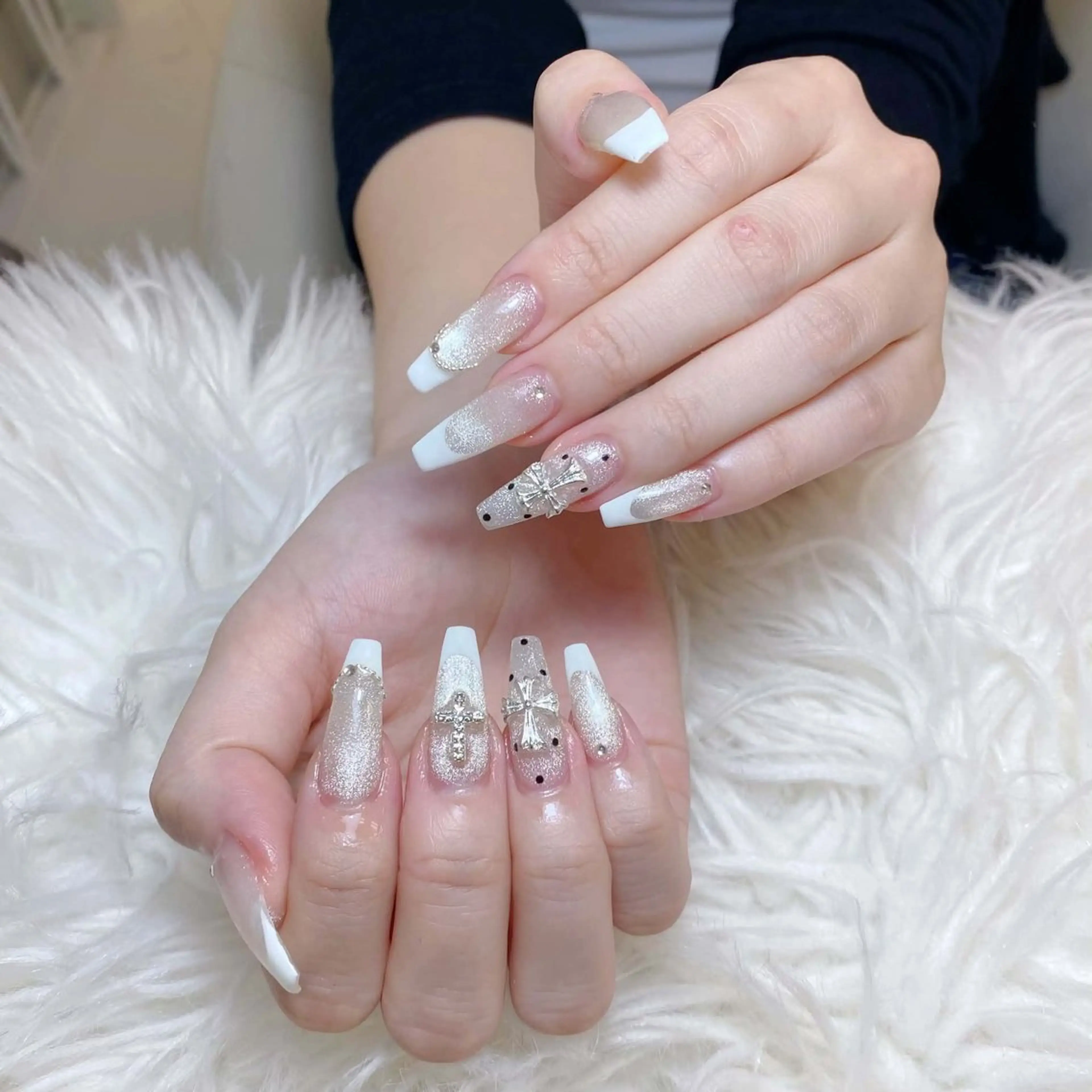 ネイル ハンドネイル Anh ゴテゴテネイルのネイルデザイン