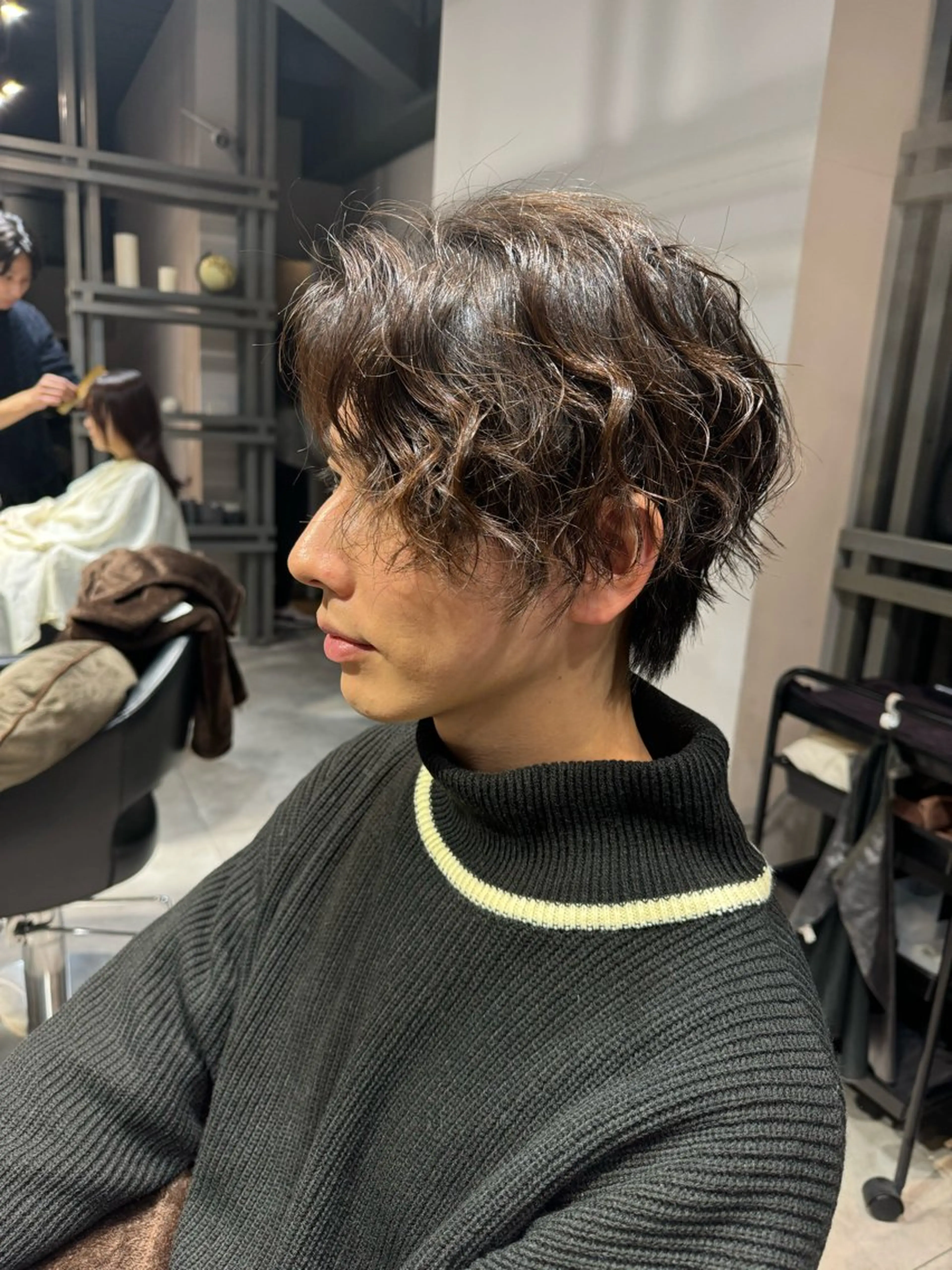 ミディアム パーマ メンズ カット パーマ トリートメント 似合う髪型が 分からない方へのヘアスタイル