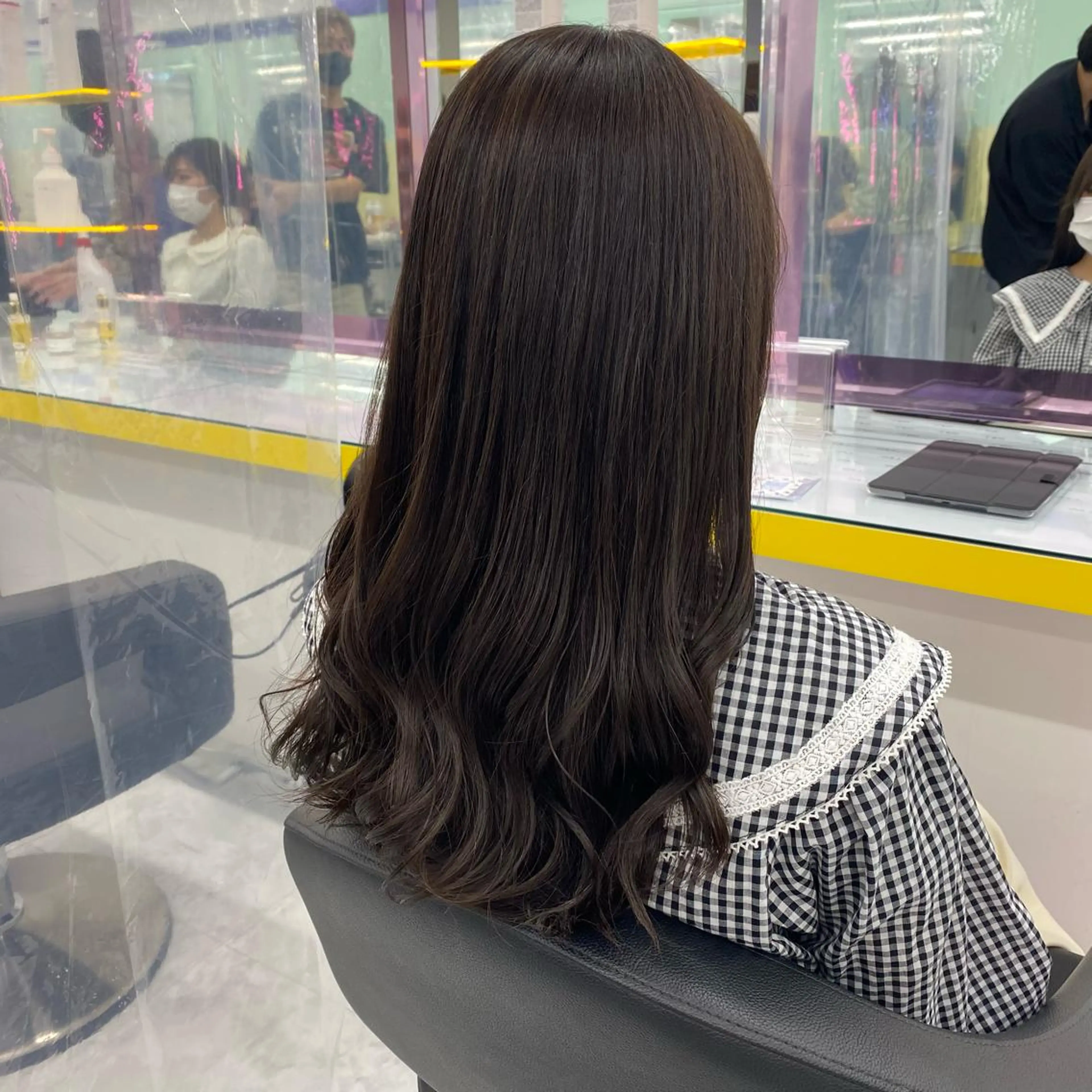 セミロング カラー ヘアアレンジ カット ヘアカラー mai🍑暖色カラー /レイヤー💖のヘアスタイル