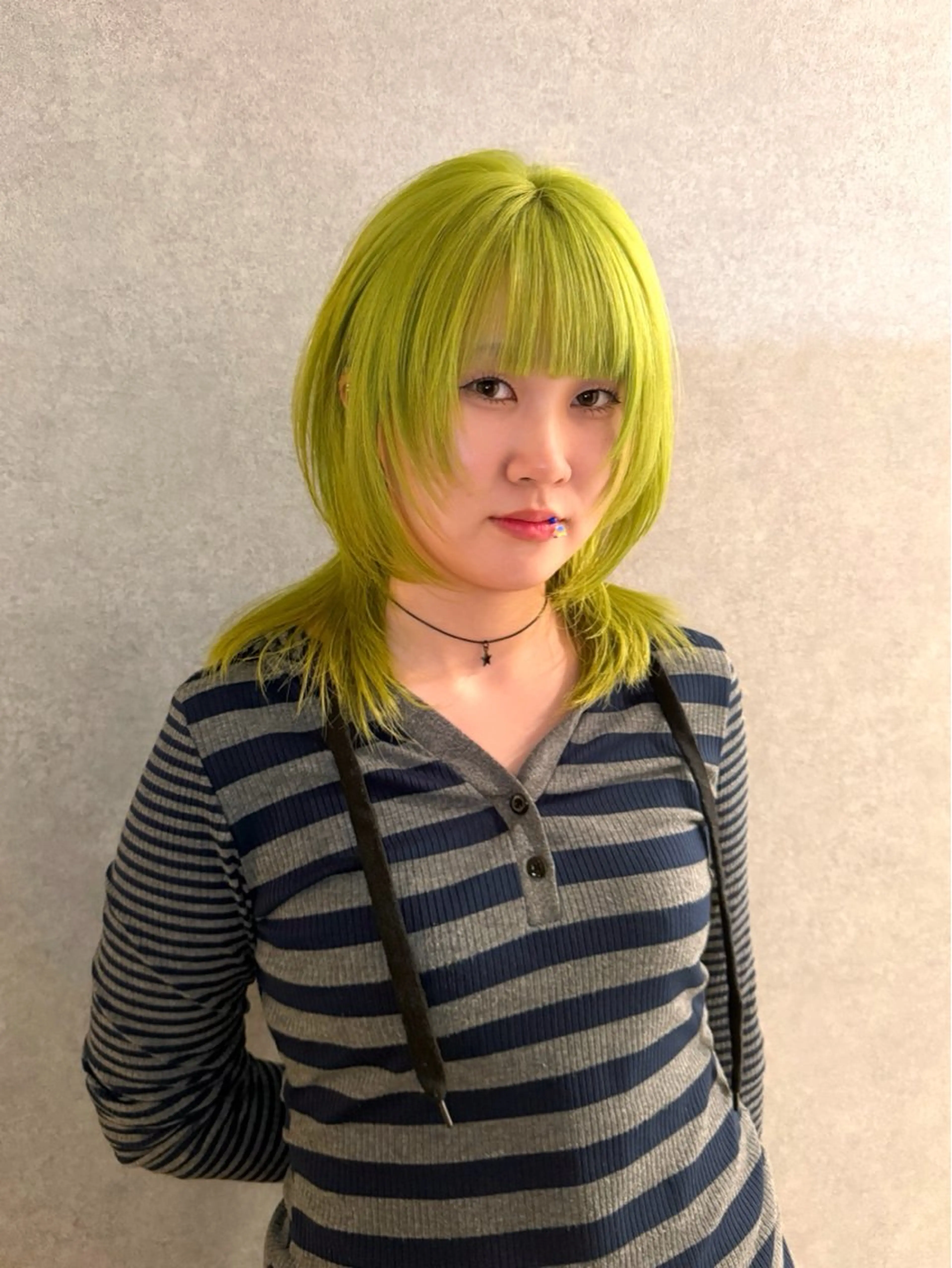 ミディアム カラー カット ヘアカラー トリートメント ハイトーン/ウルフ/ レイヤー/Asukaのヘアスタイル