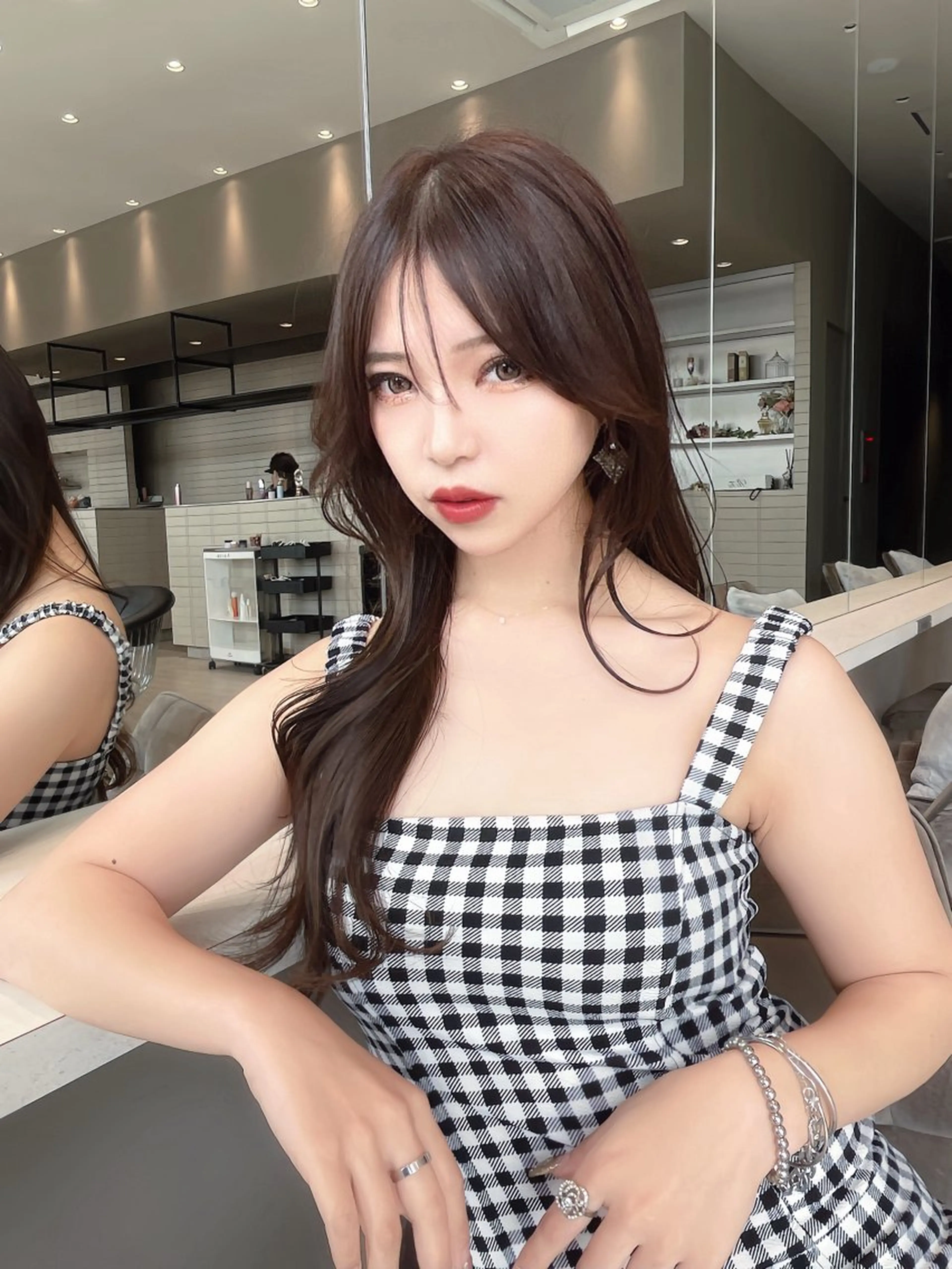 ロング カラー レイヤー/髪質改善 /透け感カラー/艶髪のヘアスタイル