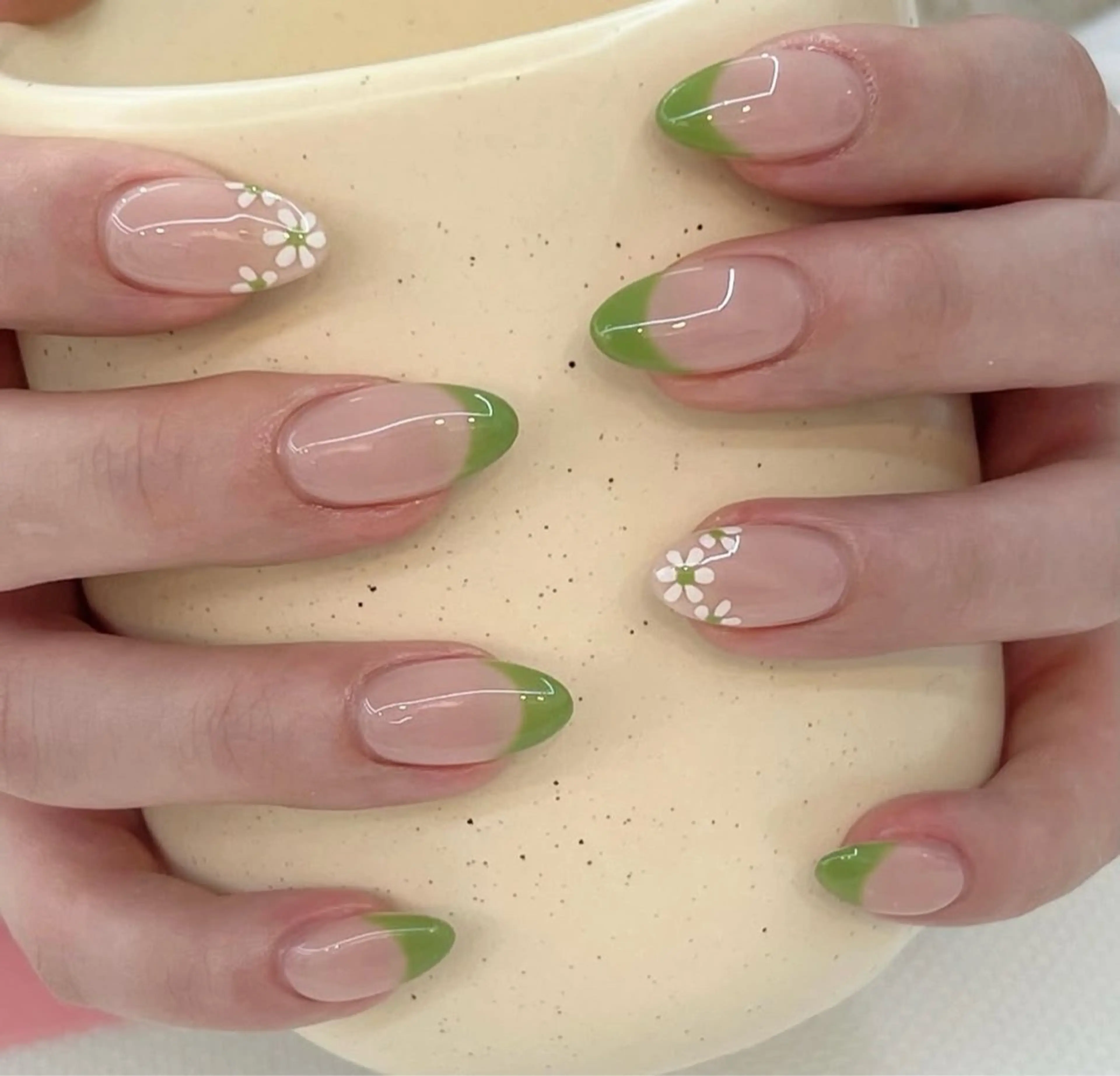 ネイル NailSalon✨ Écrinエクランのネイルデザイン