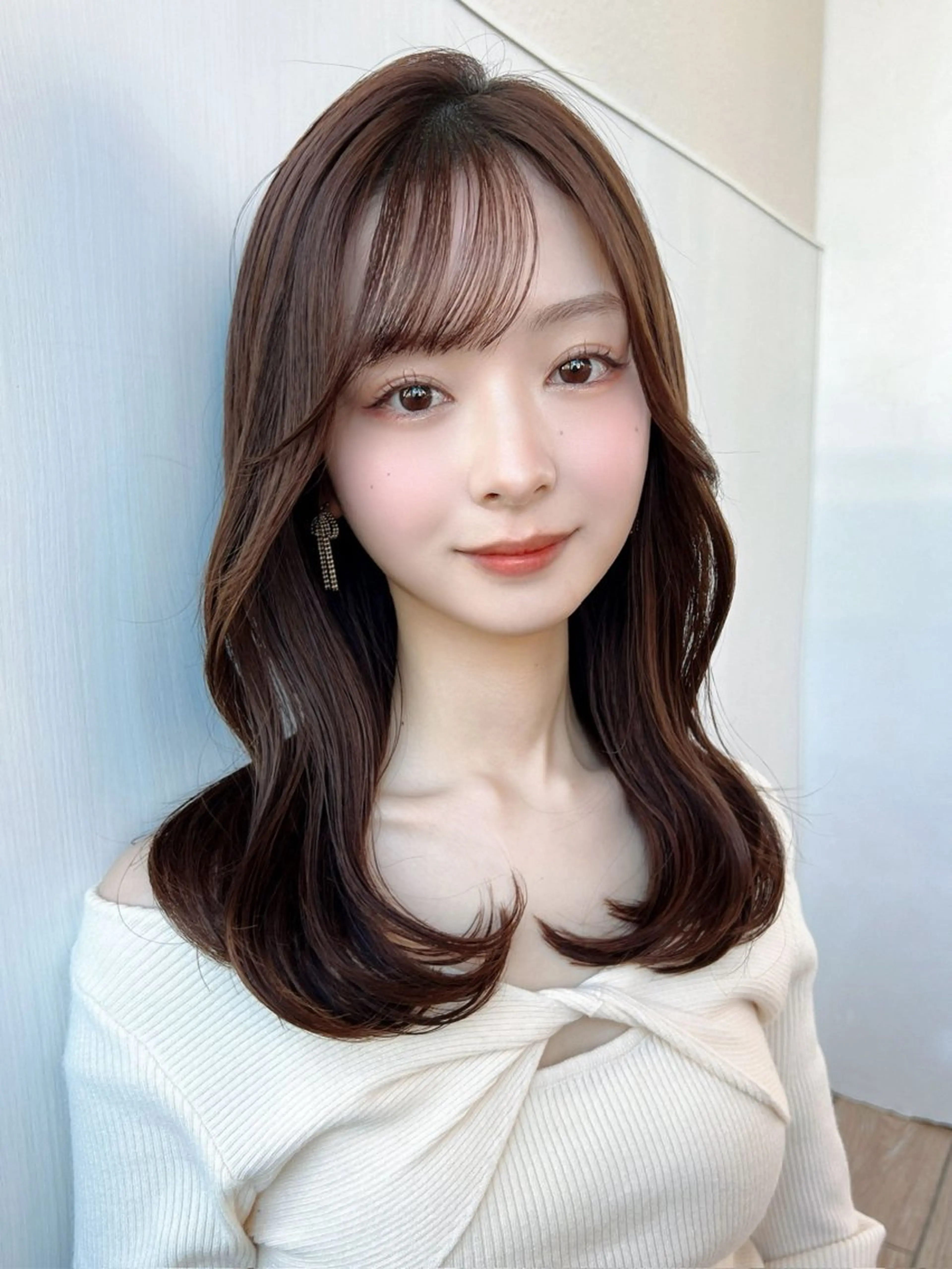 ロング カラー ベージュカラー ブラウンカラー グレージュ 韓国風ヘア レイヤーカット カット ヘアカラー トリートメント 山﨑 翼のヘアスタイル