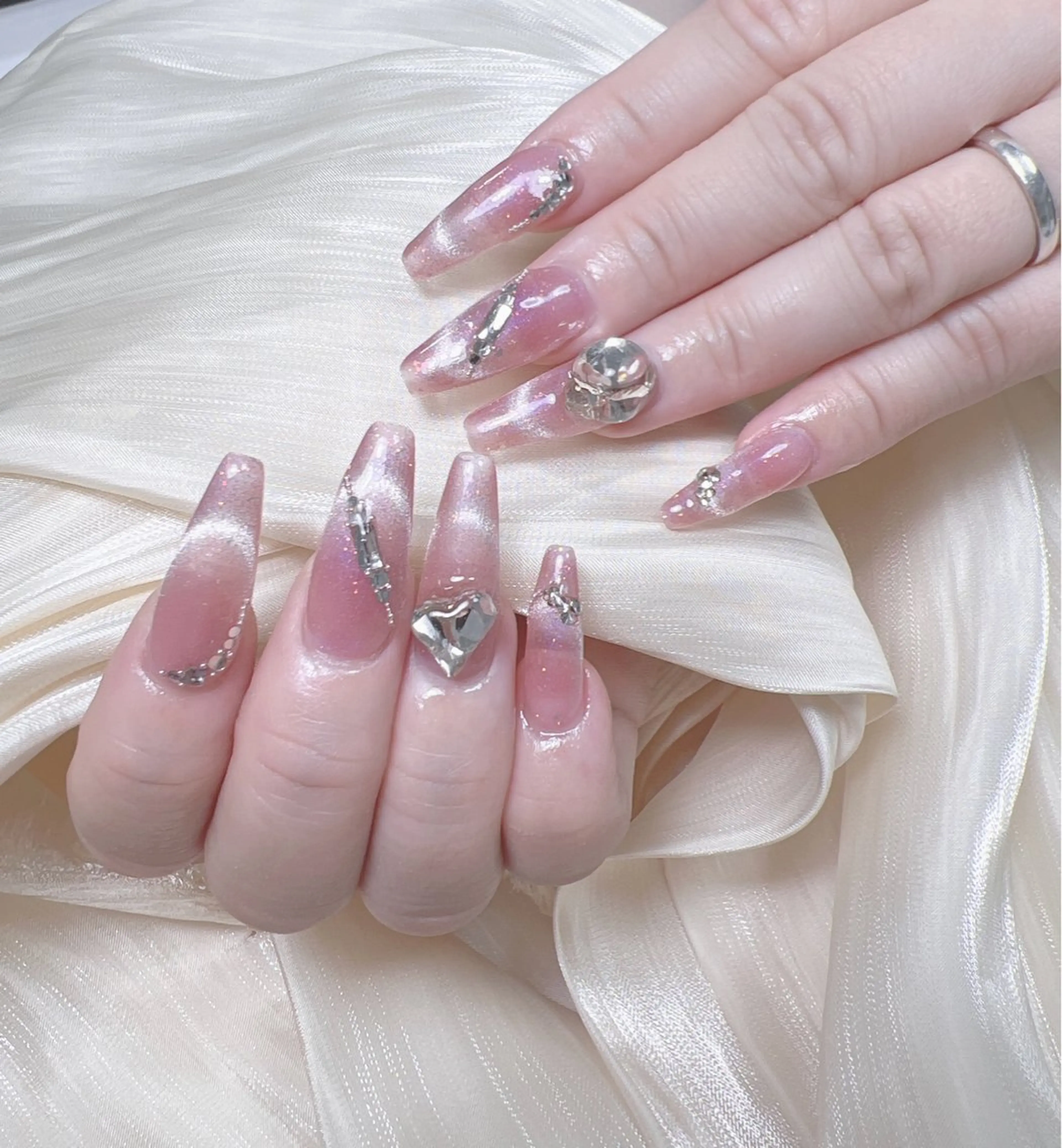 ネイル ハンドネイル uuネイルサロン所属・uu ネイルサロン関内🌼のネイルデザイン