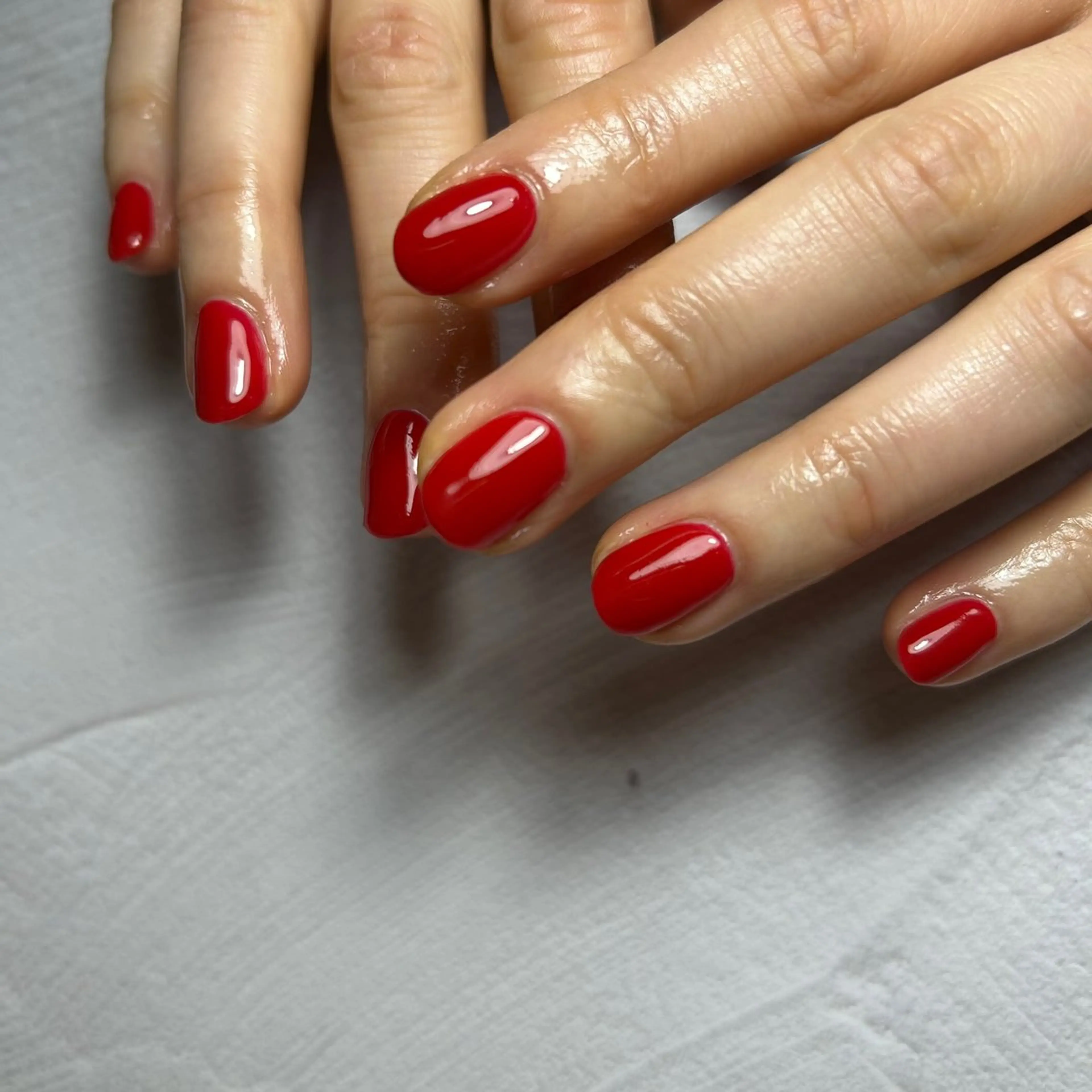 ネイル ワンカラーネイル 赤色 バレンタイン soa.Aika 自爪育成のネイルデザイン