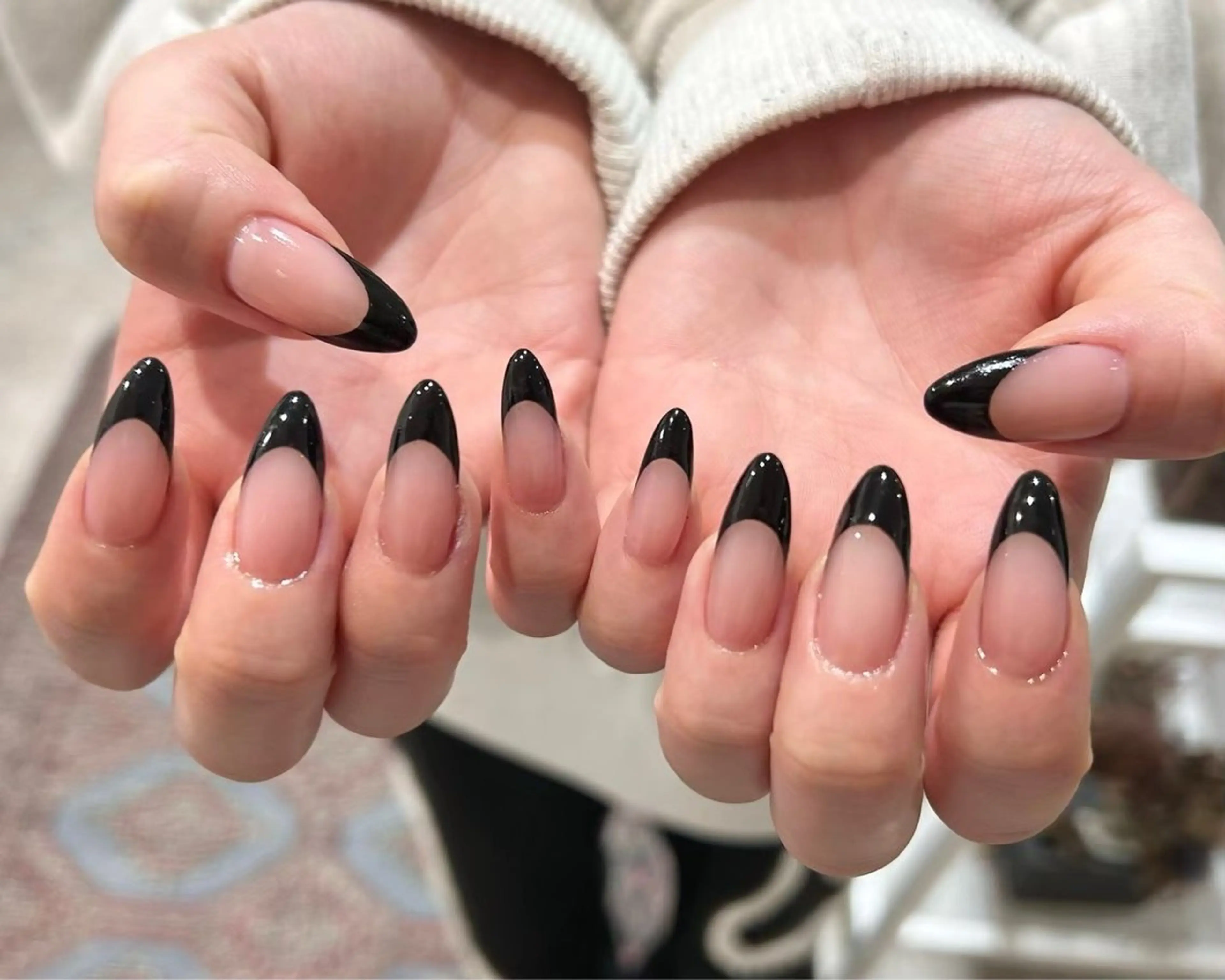 《Hand  オフ有　  ベースクリアフレンチ》の写真