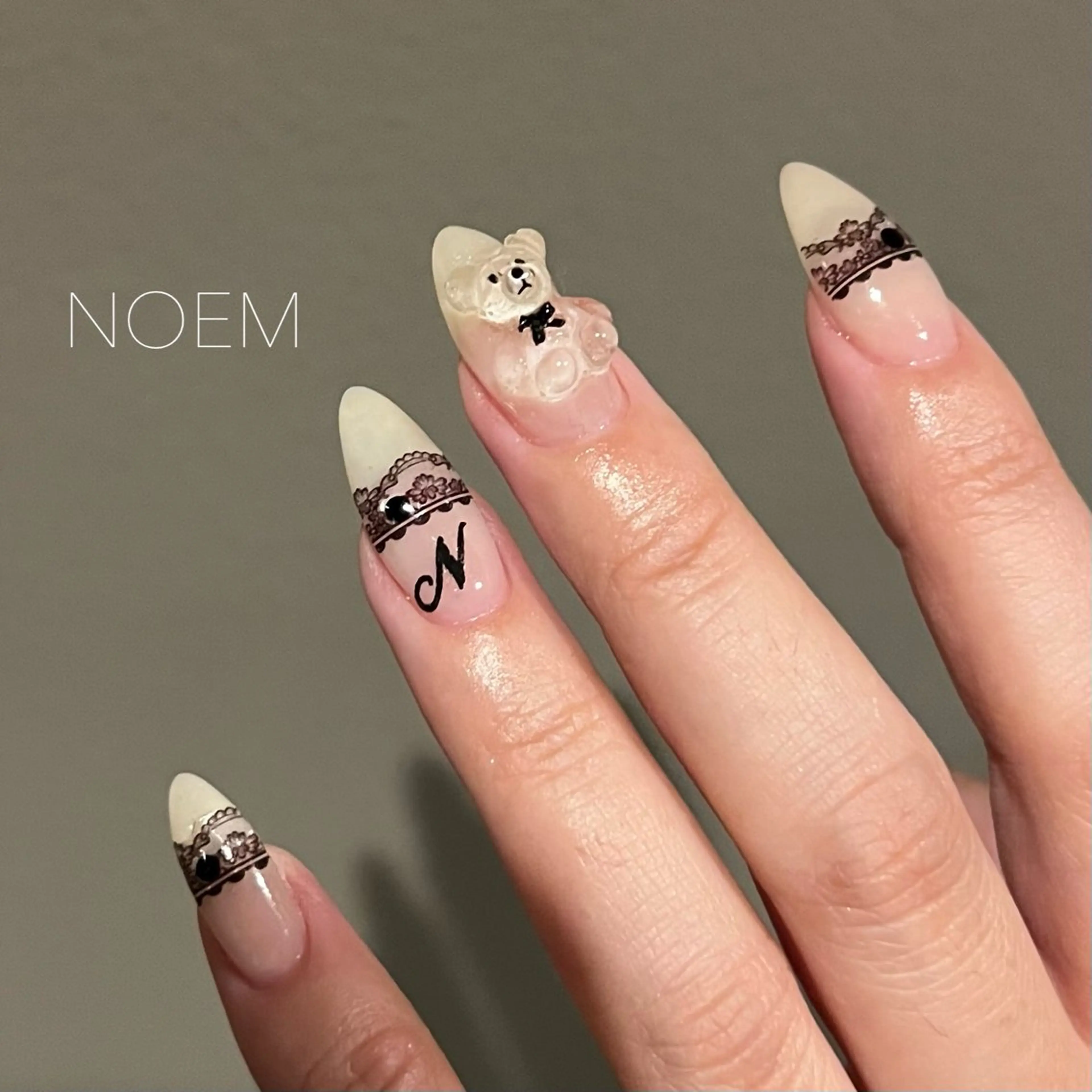 ネイル アートネイル YUKARI NOEMのネイルデザイン