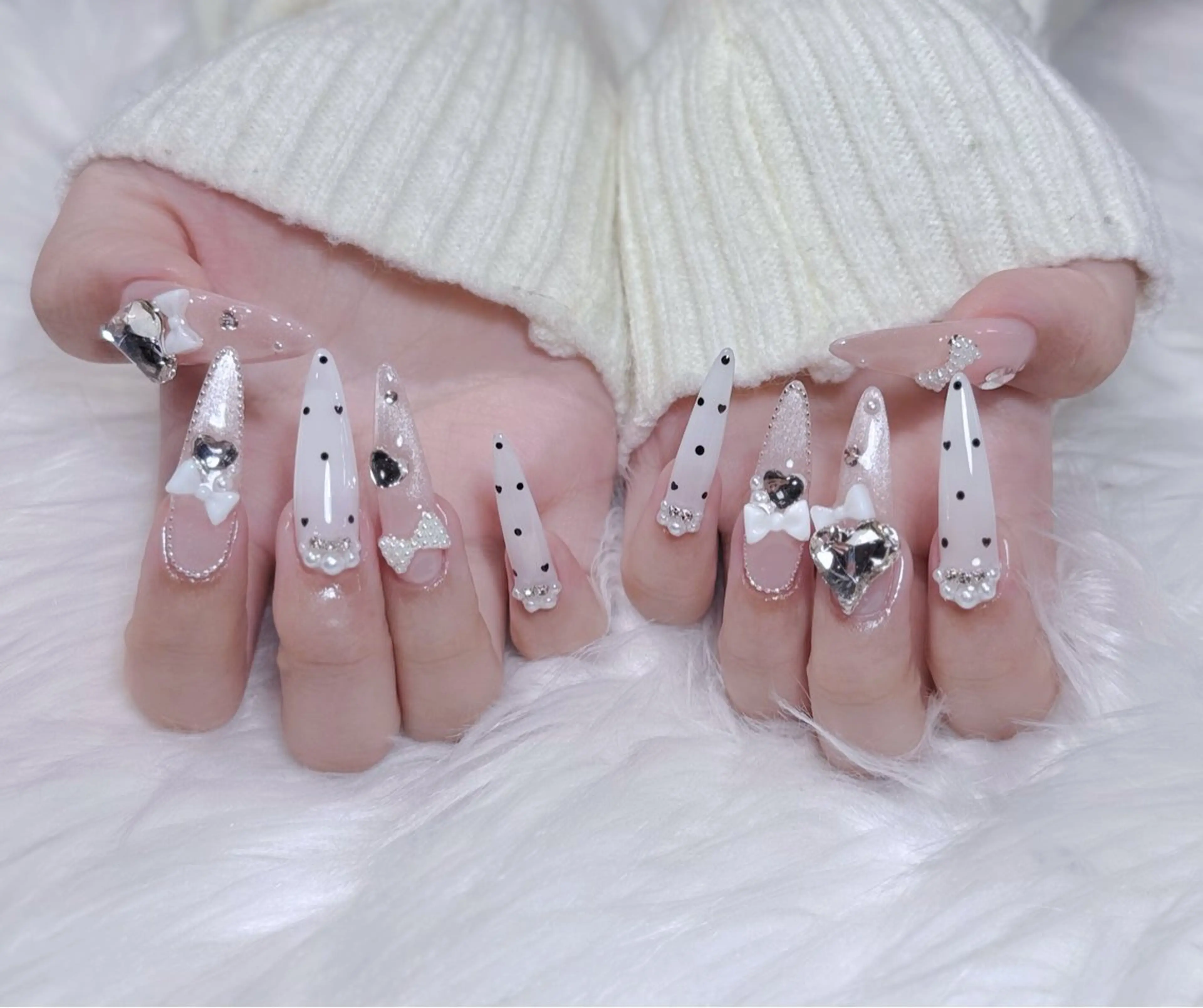 ネイル アートネイル オーロラネイル ジェルネイル 韓国ネイル ロングネイル ハンドネイル Nichi Nailsのネイルデザイン