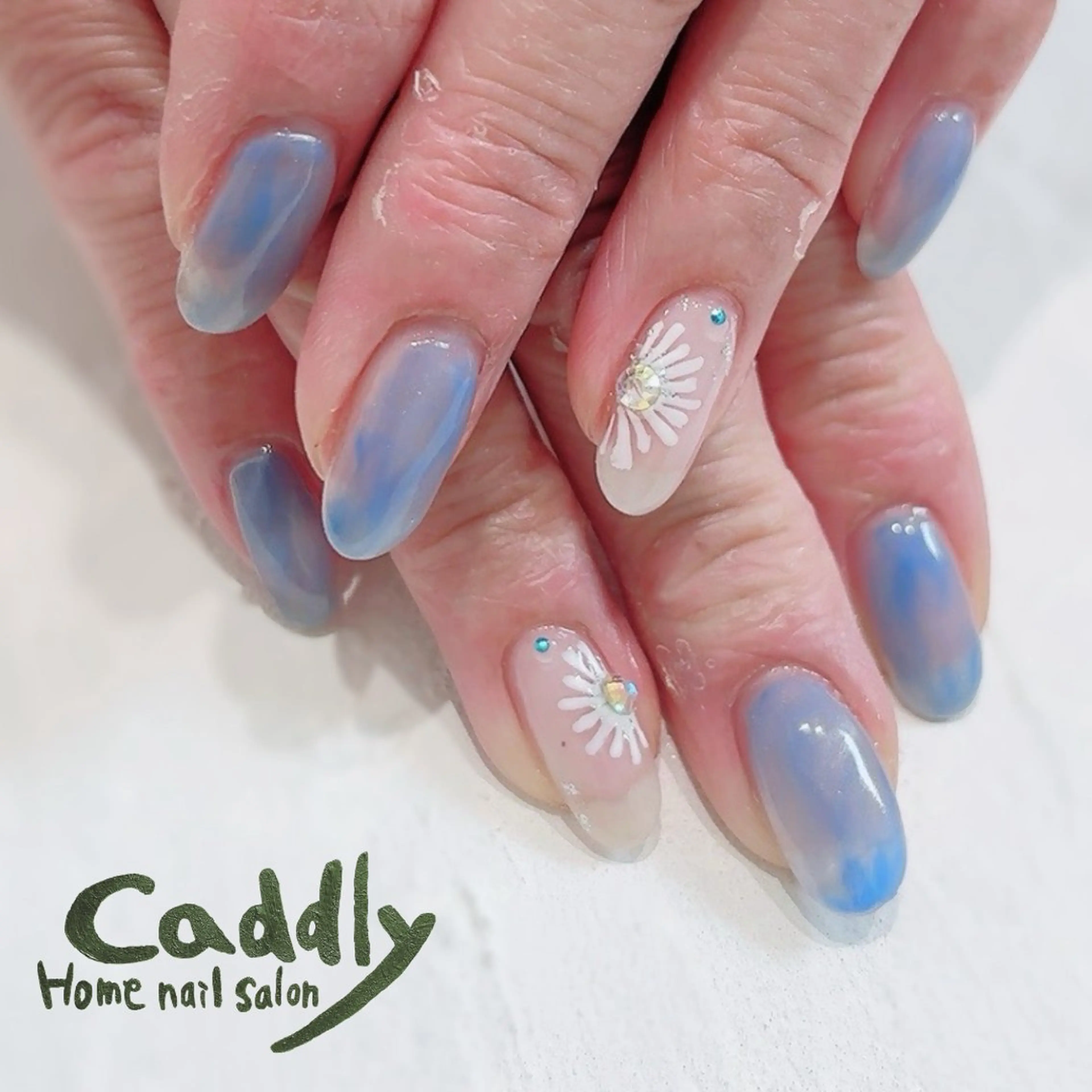 ネイル ハンドネイル caddly naoのネイルデザイン