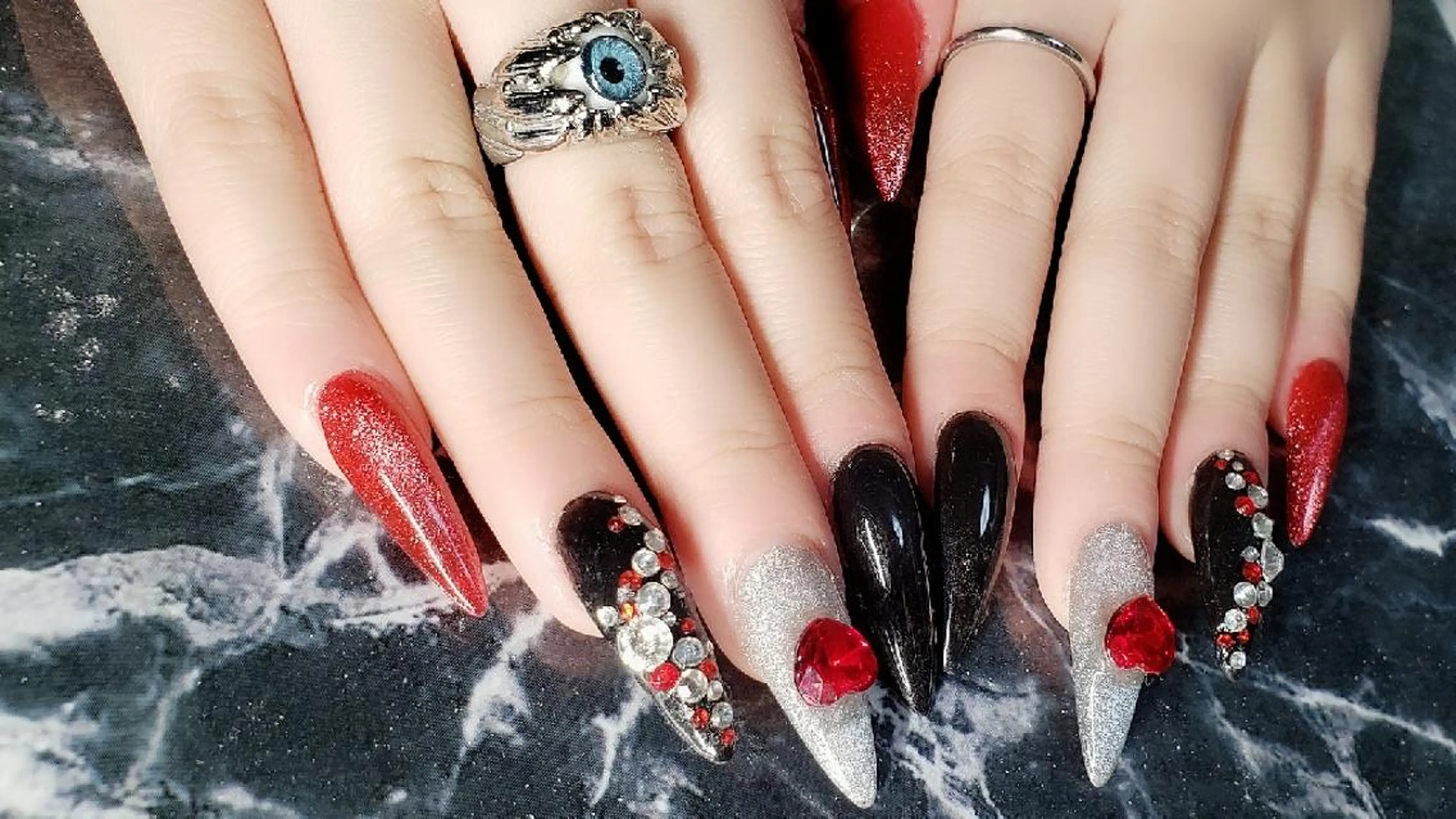 セミロング ネイル ハンドネイル クロキ 。のネイルデザイン