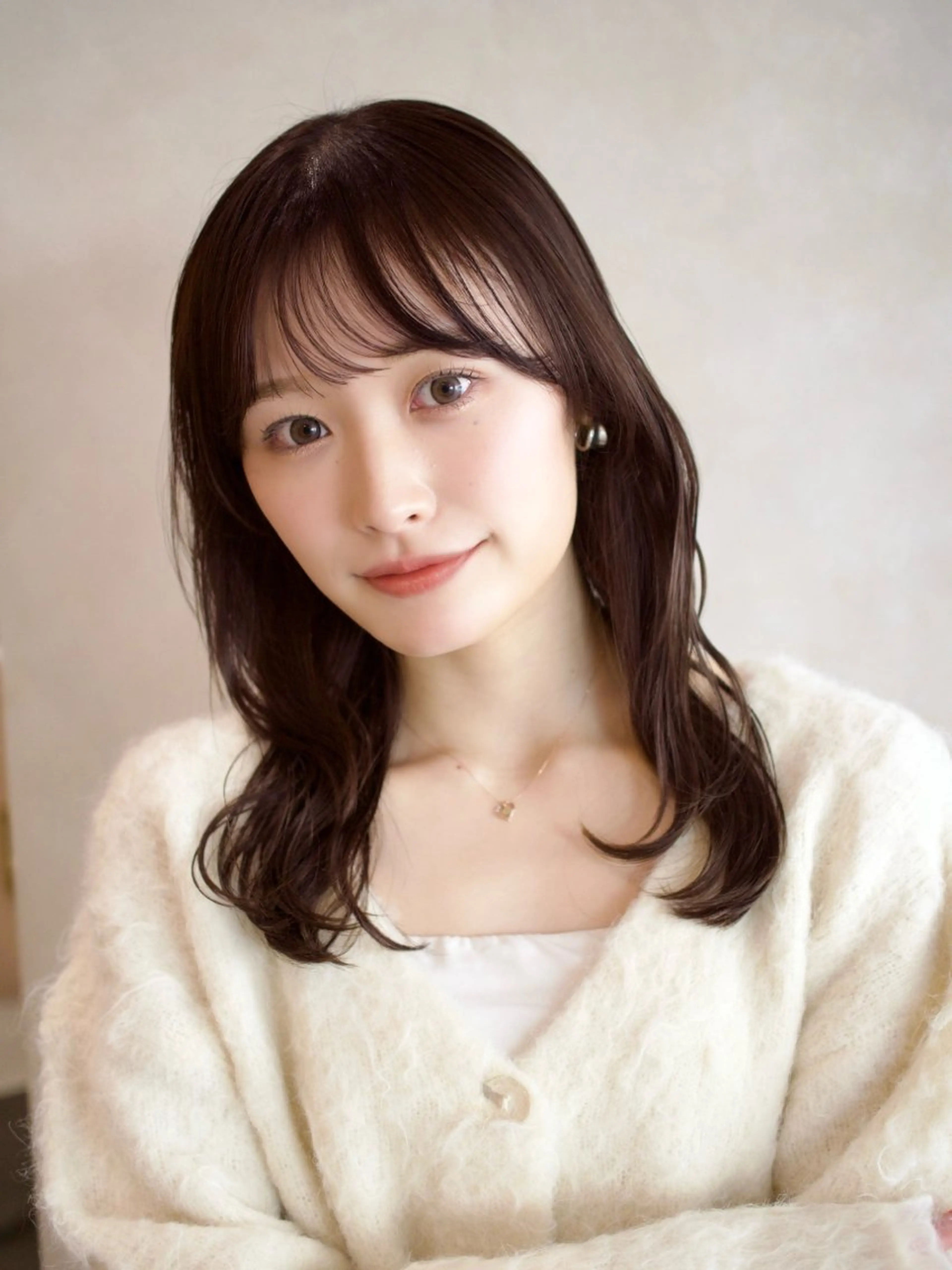 セミロング カラー 越後 遥/ 透明感カラー🪞🤍のヘアスタイル