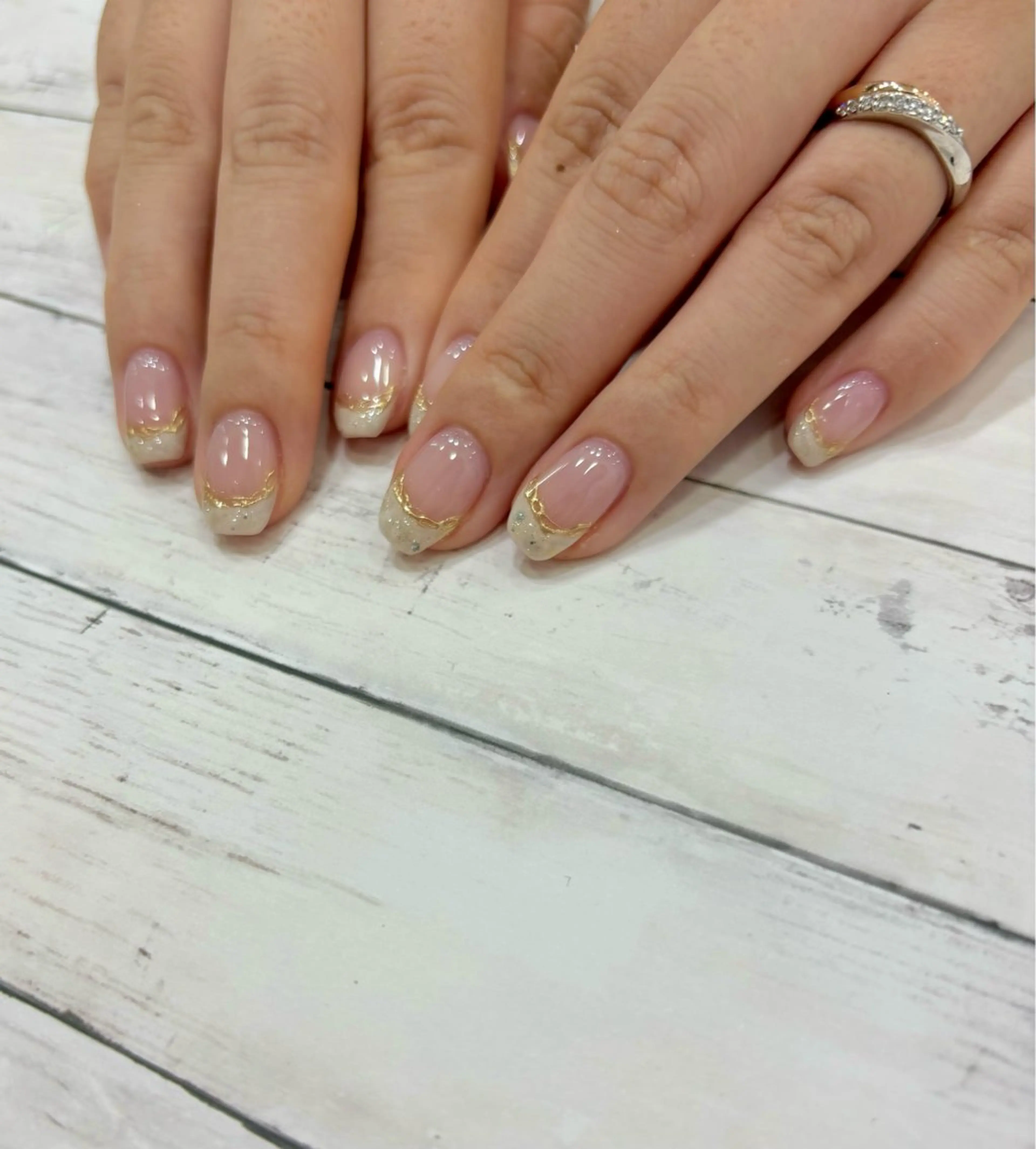 ネイル 安藤 彩乃のネイルデザイン