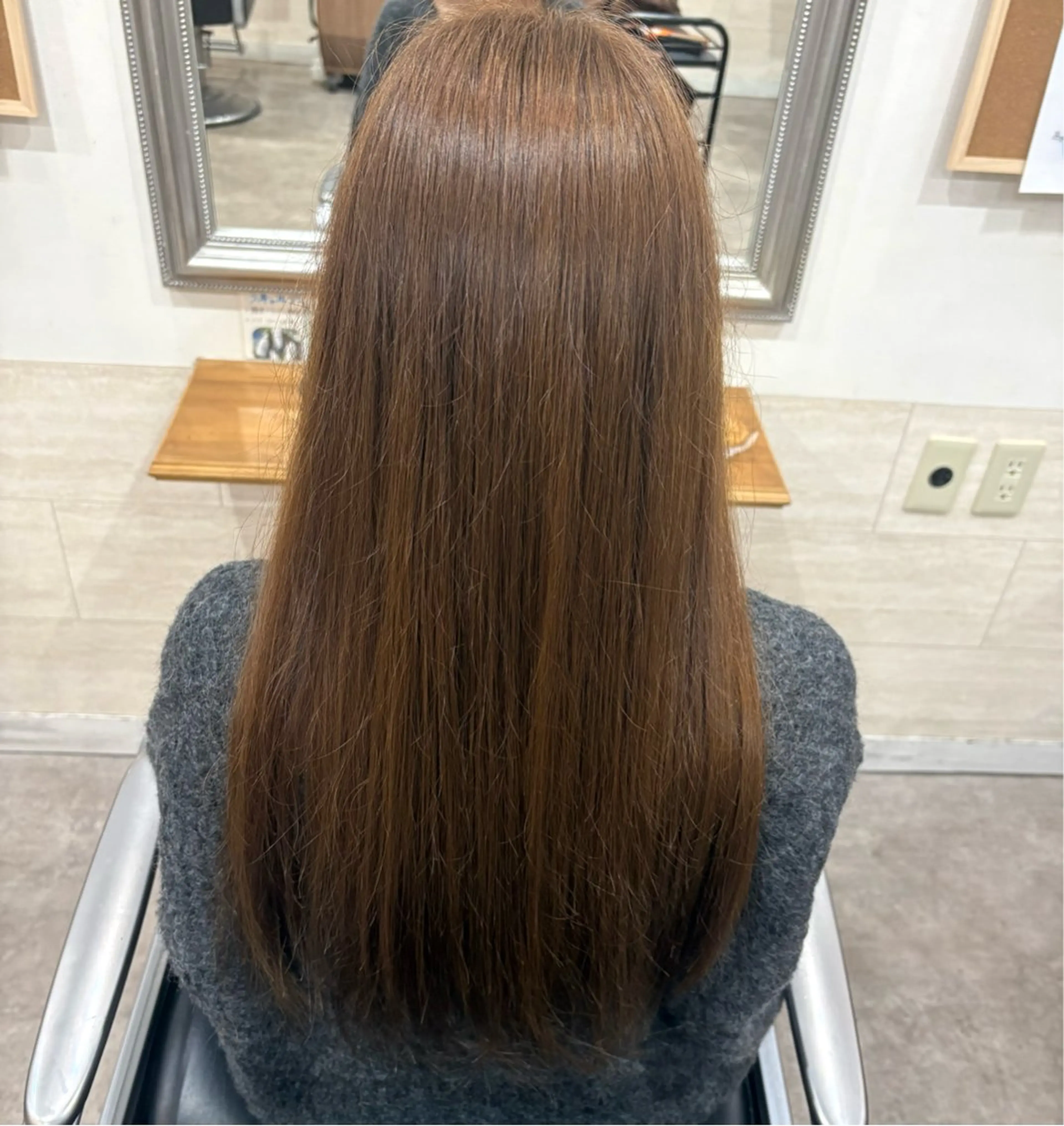 ロング カラー 堀川 希歩のヘアスタイル