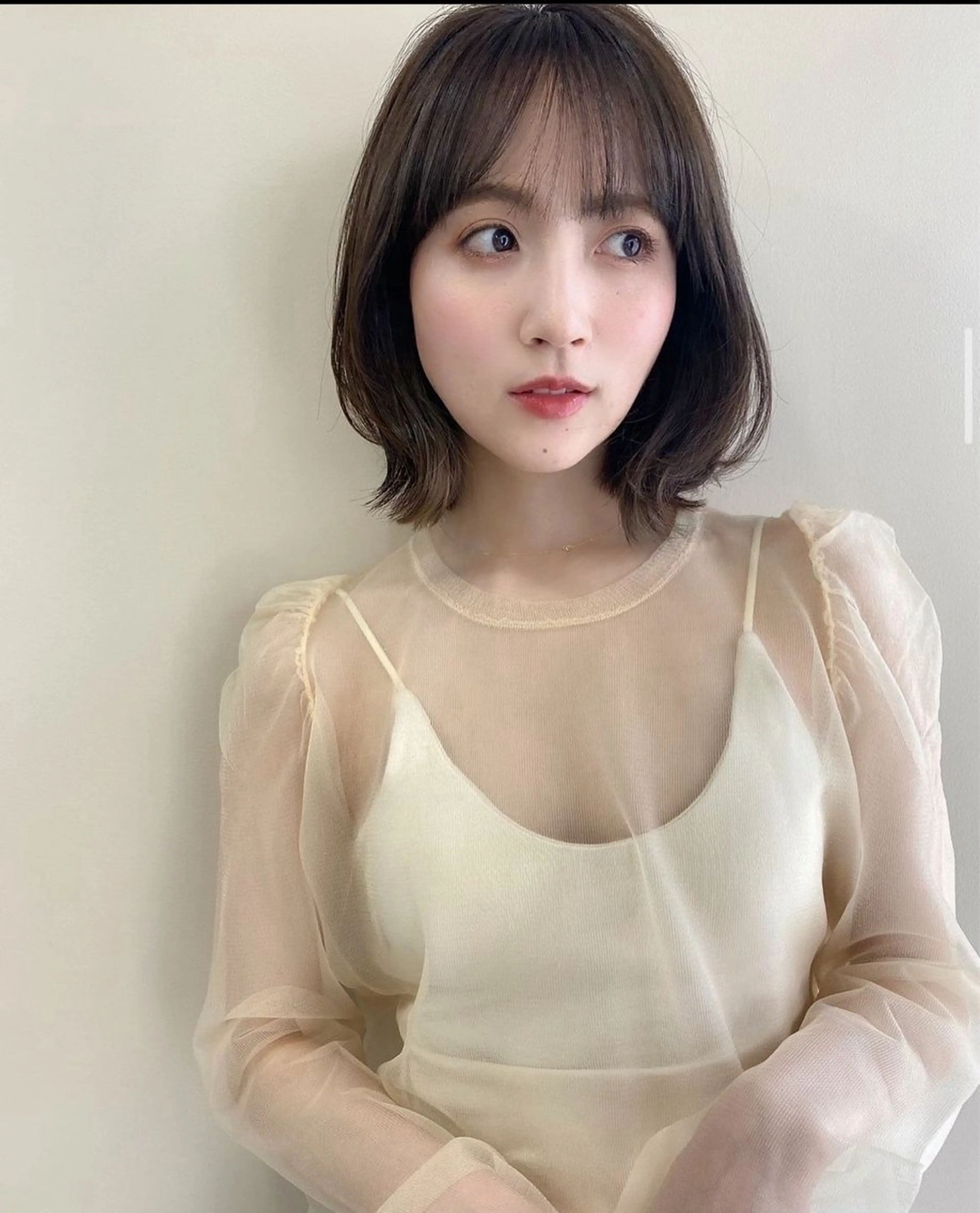 ミディアム コウ チホウのヘアスタイル