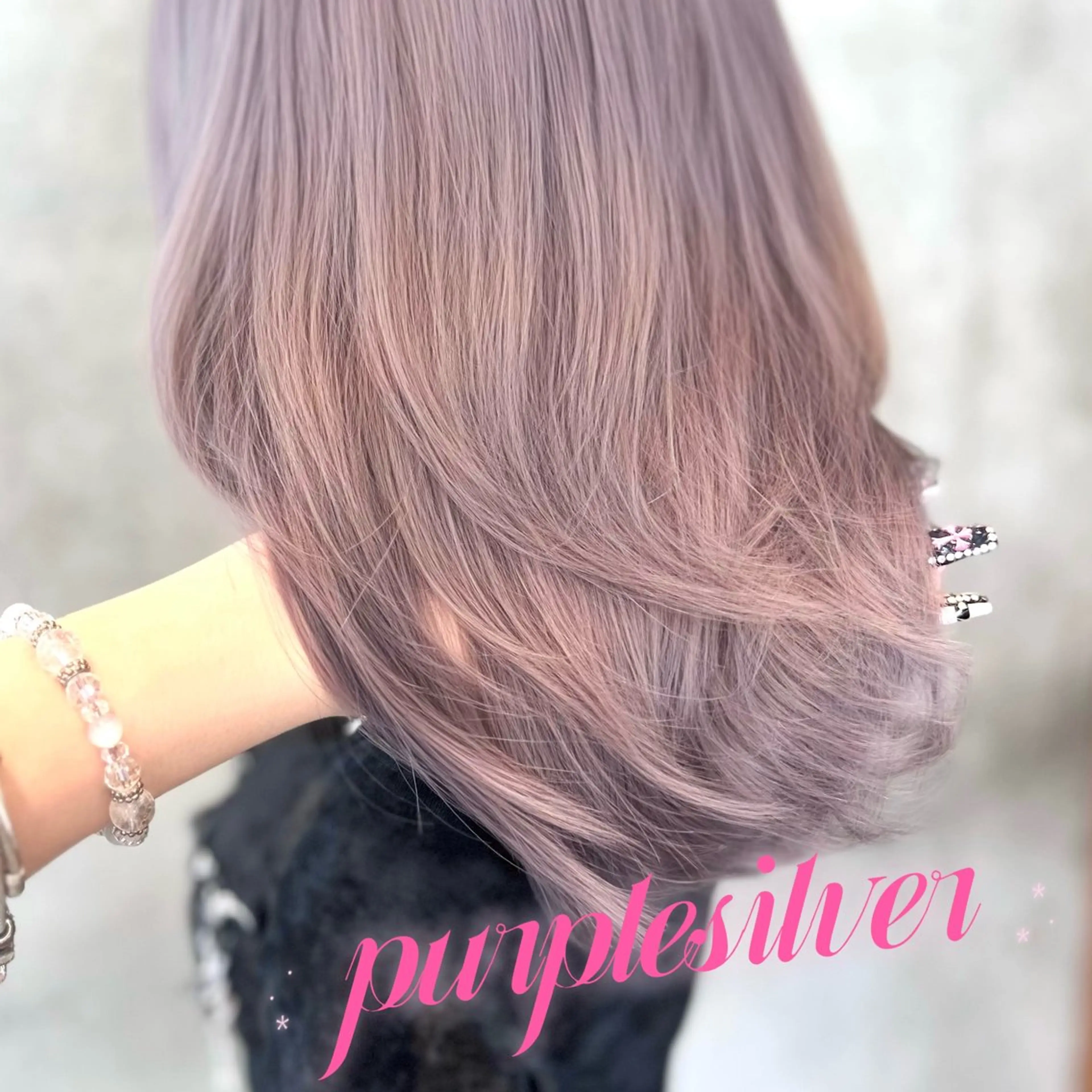 セミロング カラー ✝️🖤 MOMOKI🖤✝️のヘアスタイル