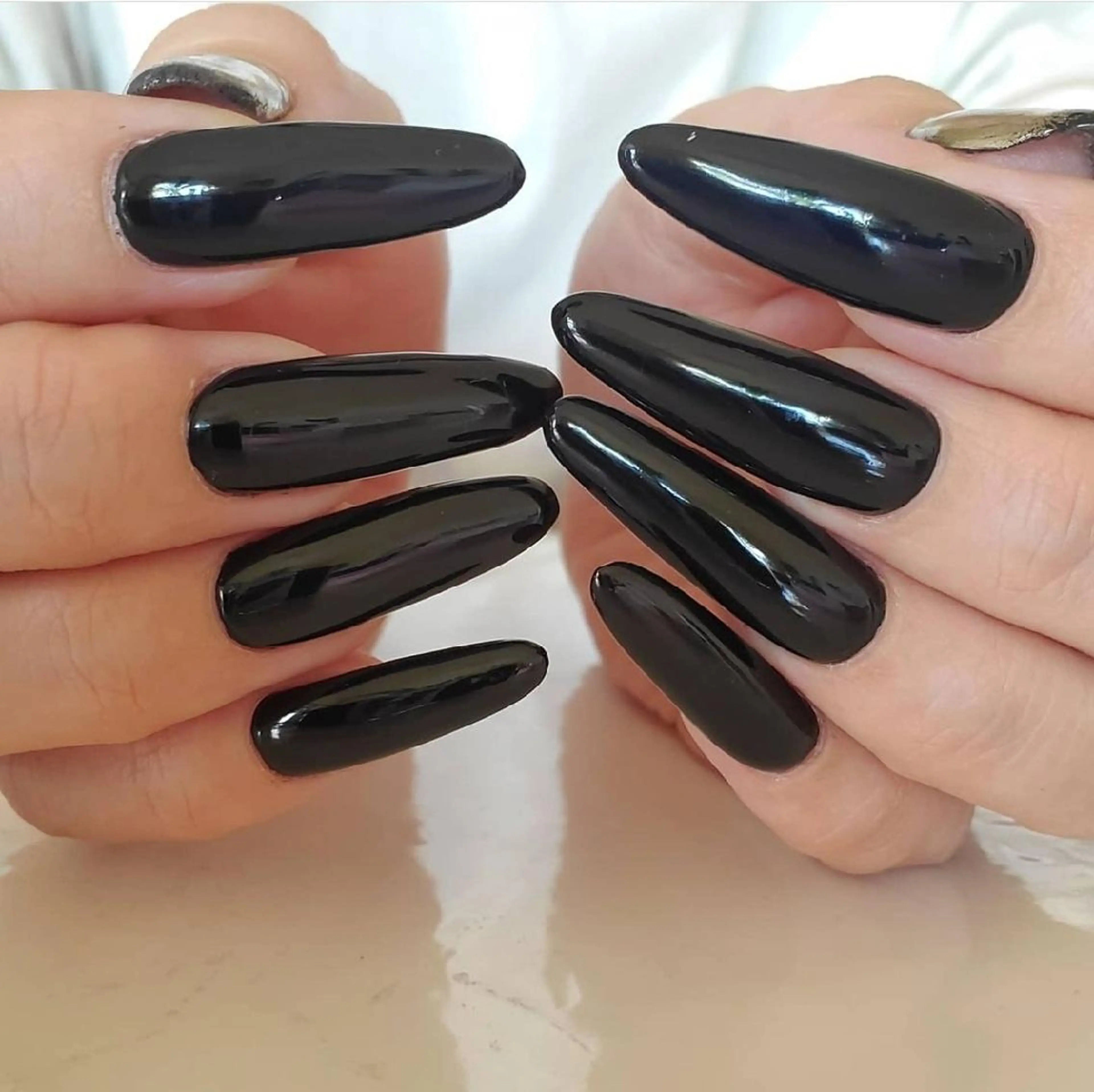 ロング konisi ikuのネイルデザイン