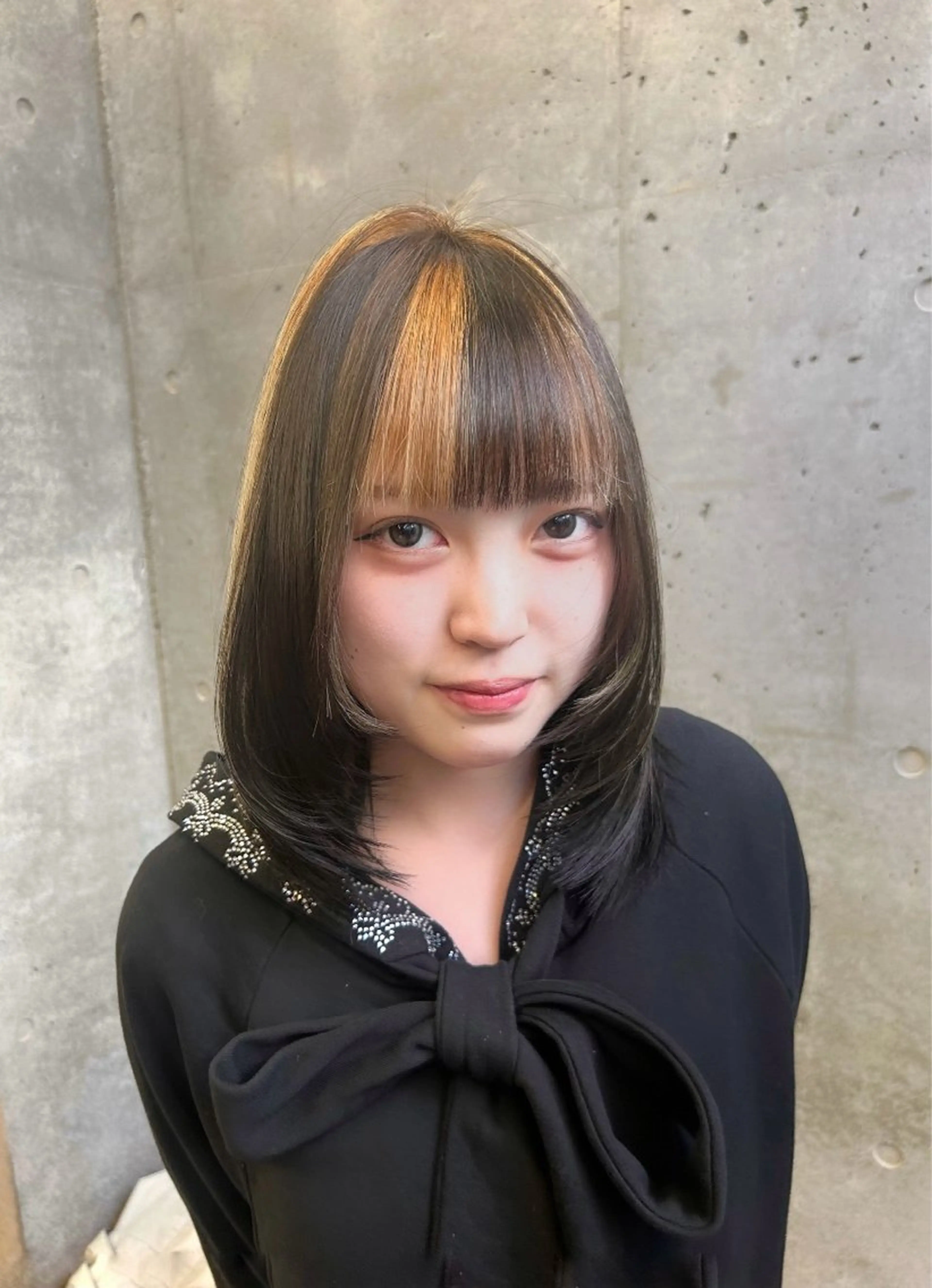 ミディアム ヘアカラー トリートメント 💙ハイトーン／韓国 style あかねのヘアスタイル