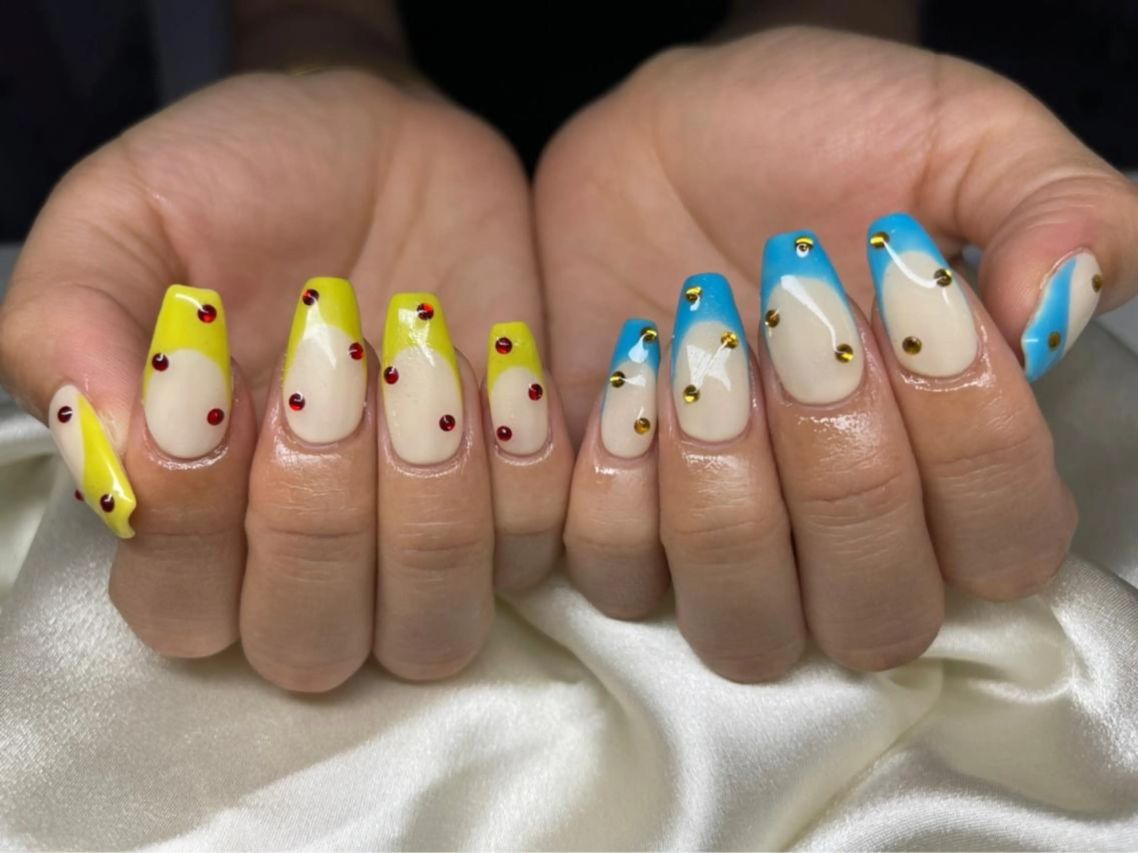 ネイル マツエク・マツパ アイブロウ 韓国風マツエク パリジェンヌラッシュリフト まつげパーマ ワンホンマツエク 長さ出し ハンドネイル Nail&eye Belire 新宿のネイルデザイン