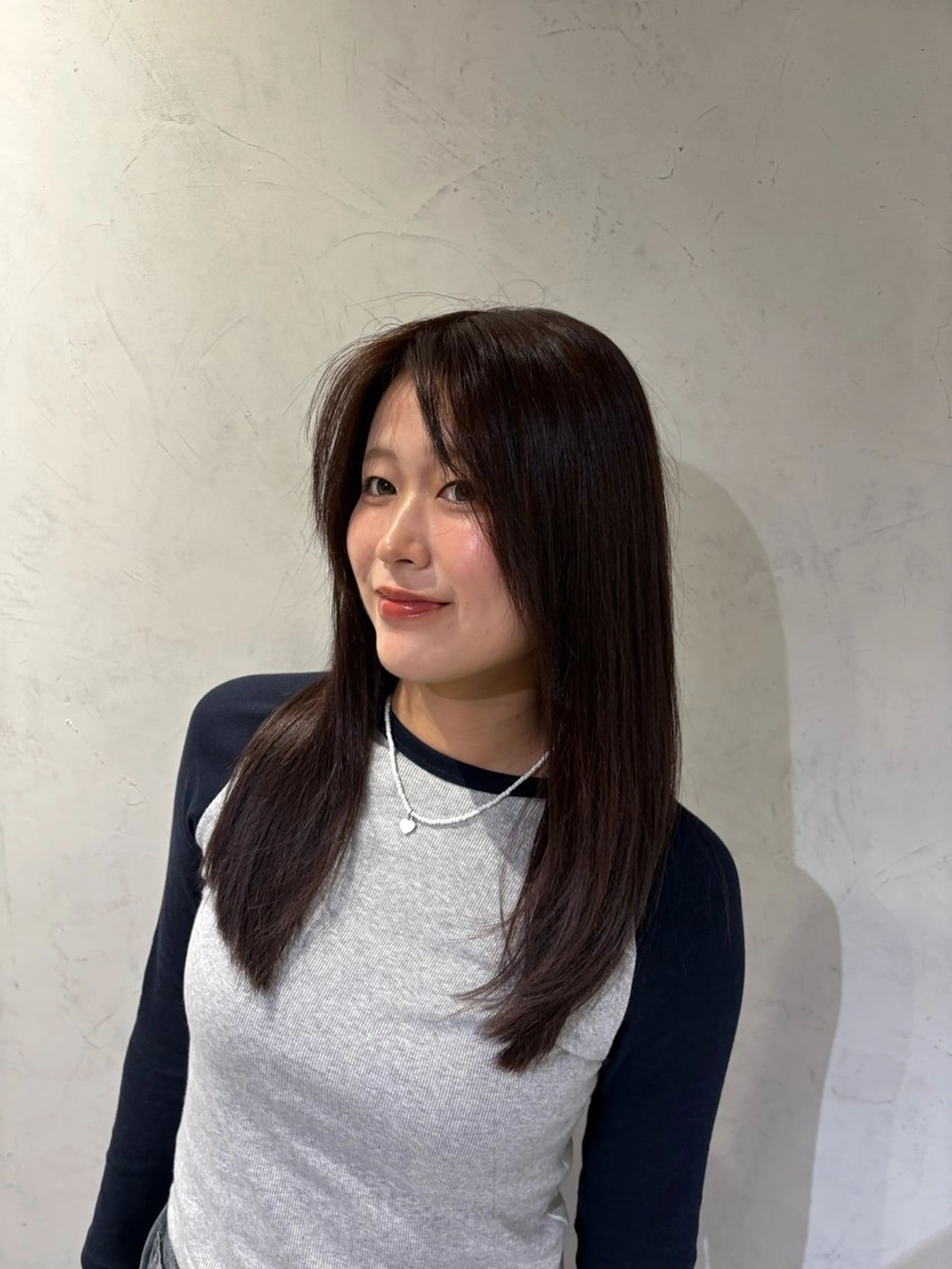 カラー 横内 英奈のヘアスタイル