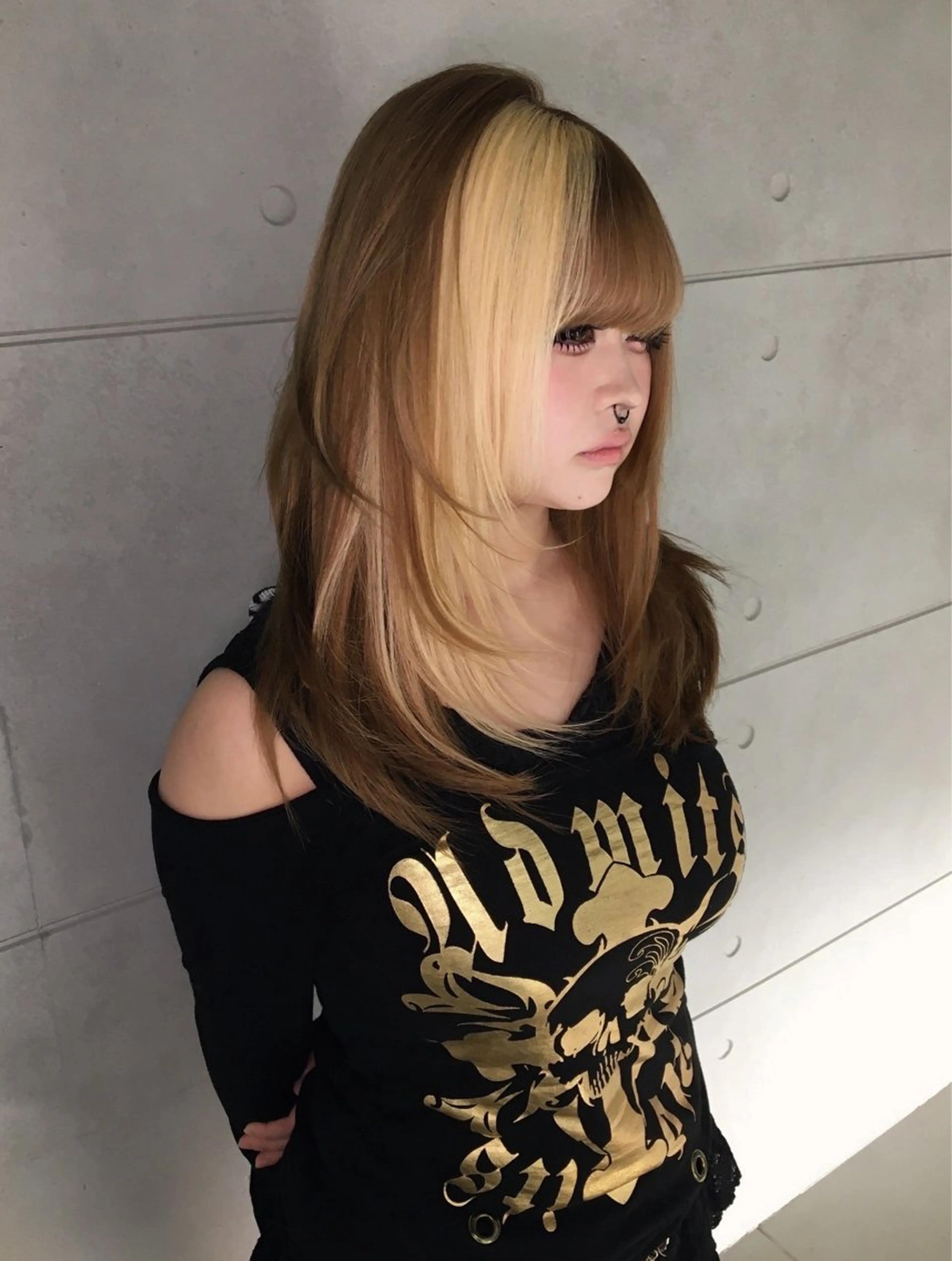 セミロング ヘアカラー トリートメント Hanaka🐈‍⬛ 海外×ニュアンスのヘアスタイル