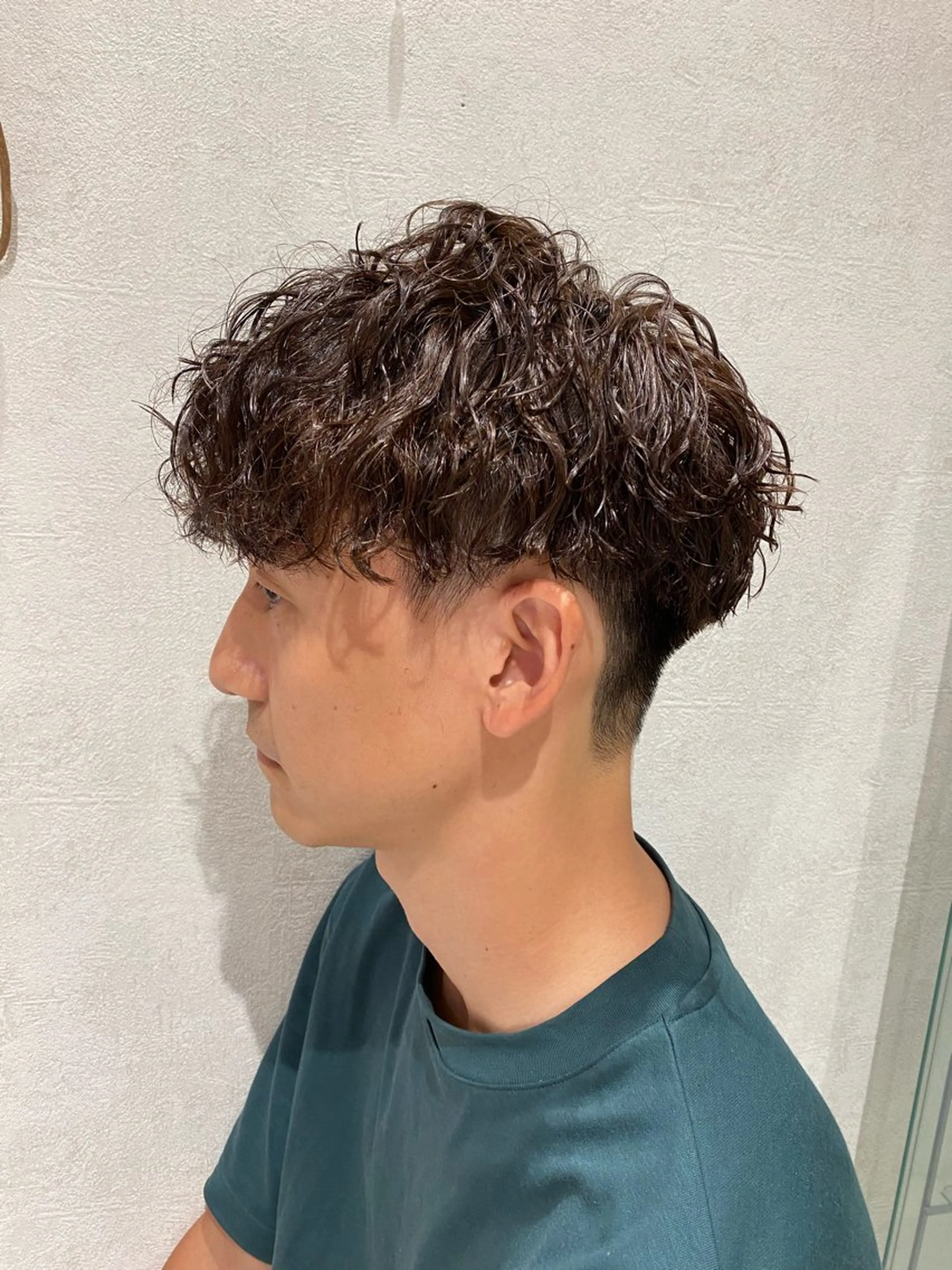 ショート パーマ メンズ マッシュ 刈り上げ ナツハラ サトシのヘアスタイル